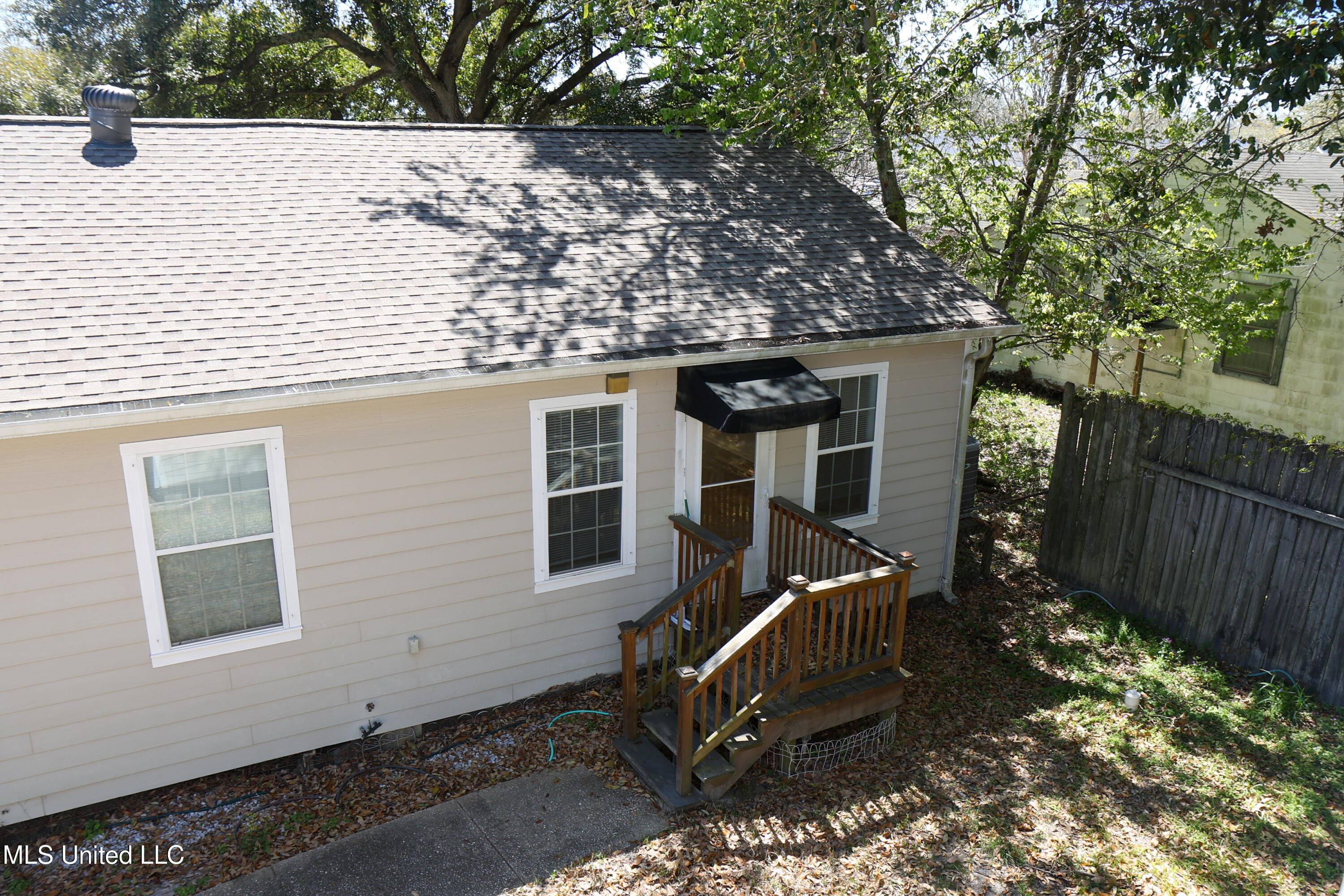 1915 Ingalls Avenue Property Photo 13
