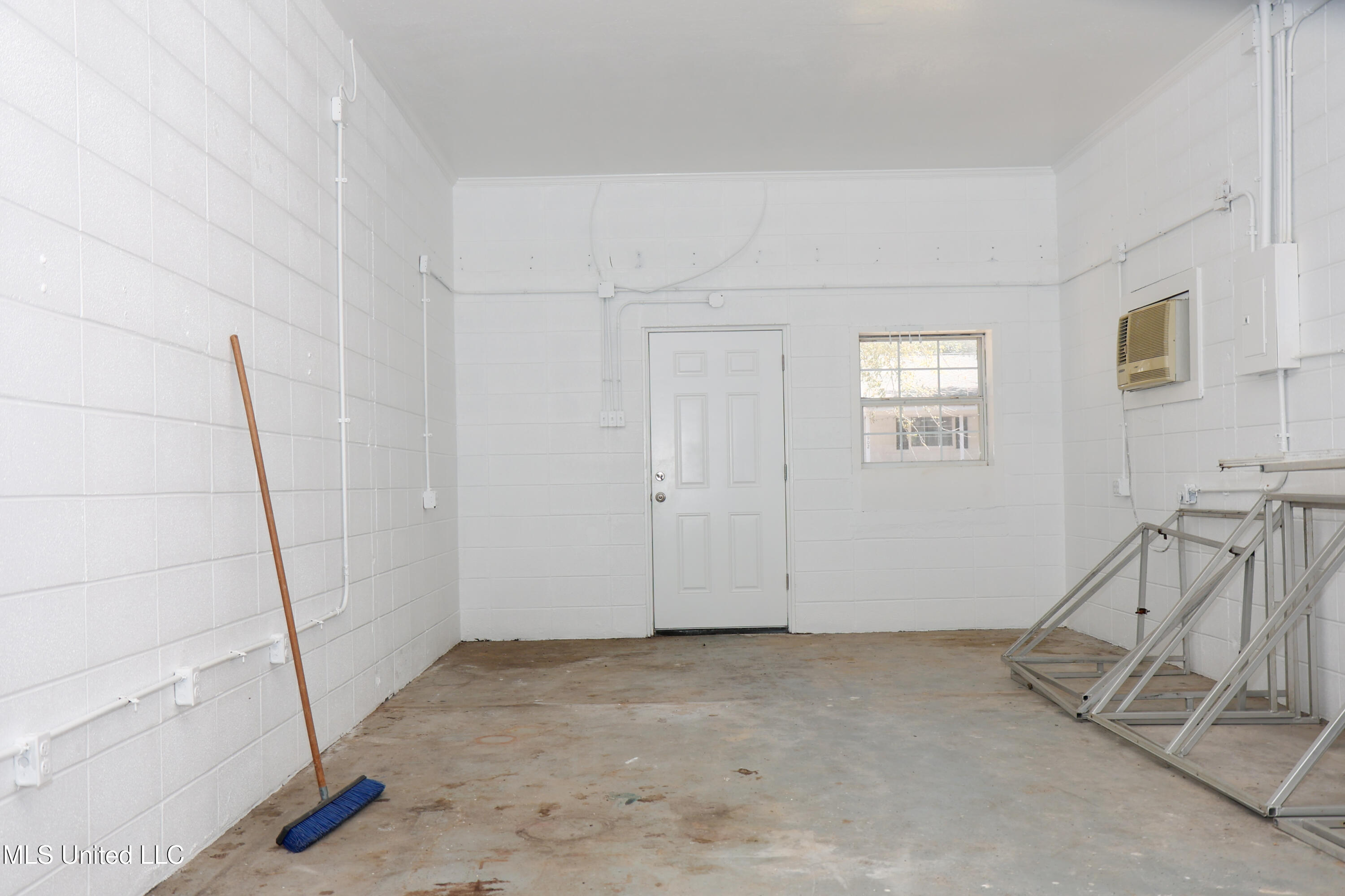 1915 Ingalls Avenue Property Photo 27