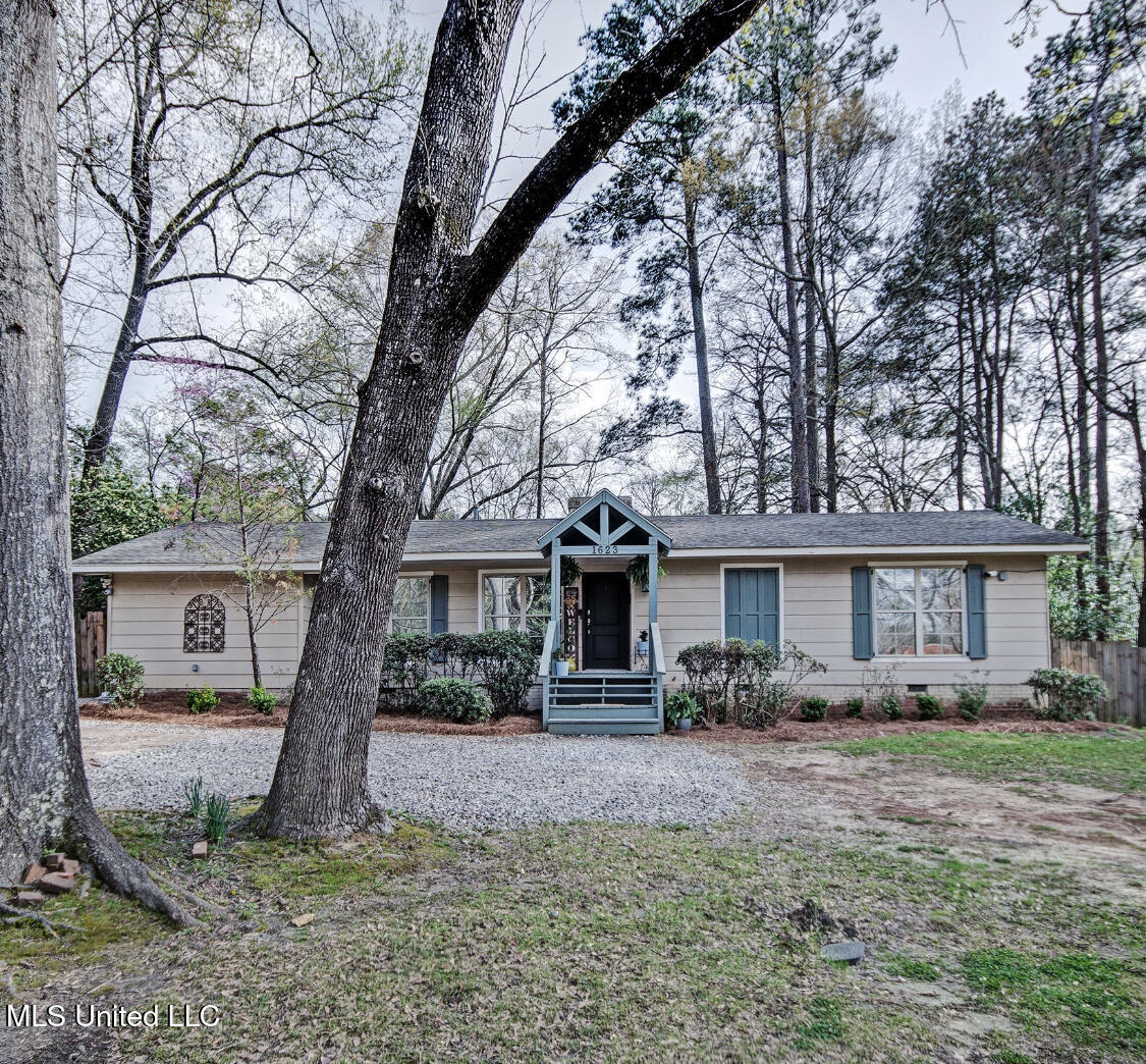 1623 Kent Avenue Property Photo 1