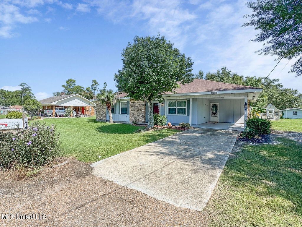 104 Tiffany Street Property Photo 24