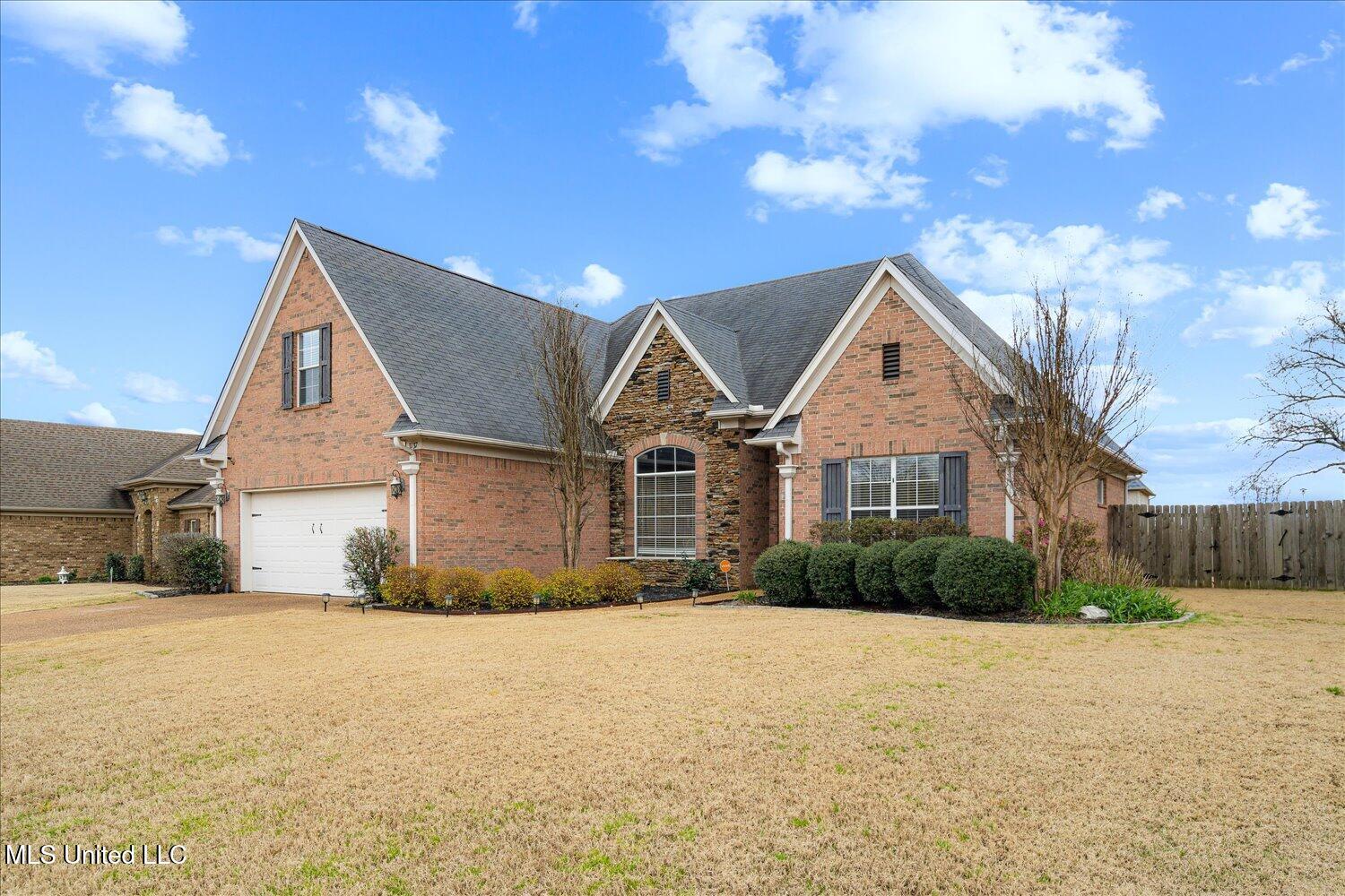 3137 Bramble Crest Drive Property Photo 1