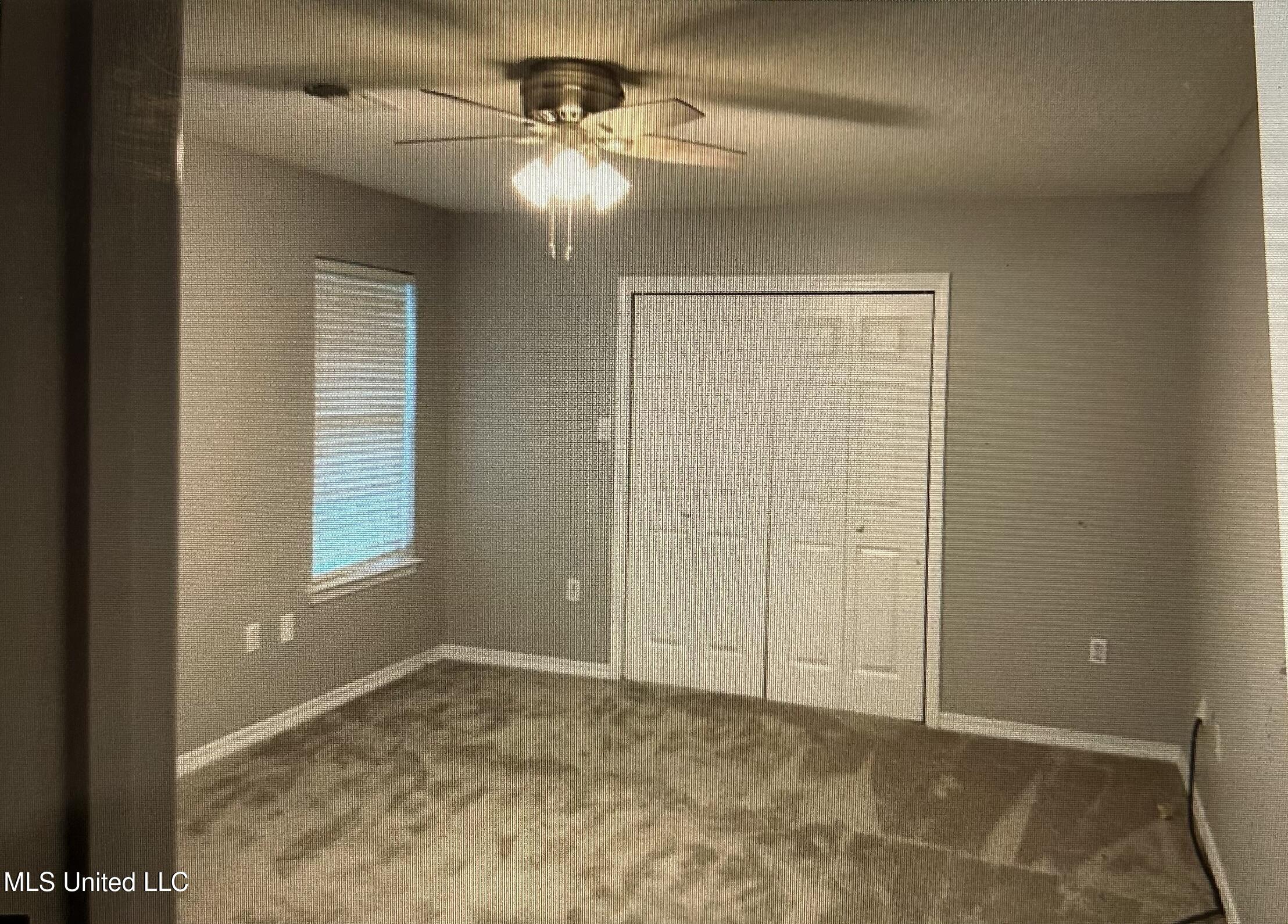 6905 Pinehurst Drive Property Photo 3