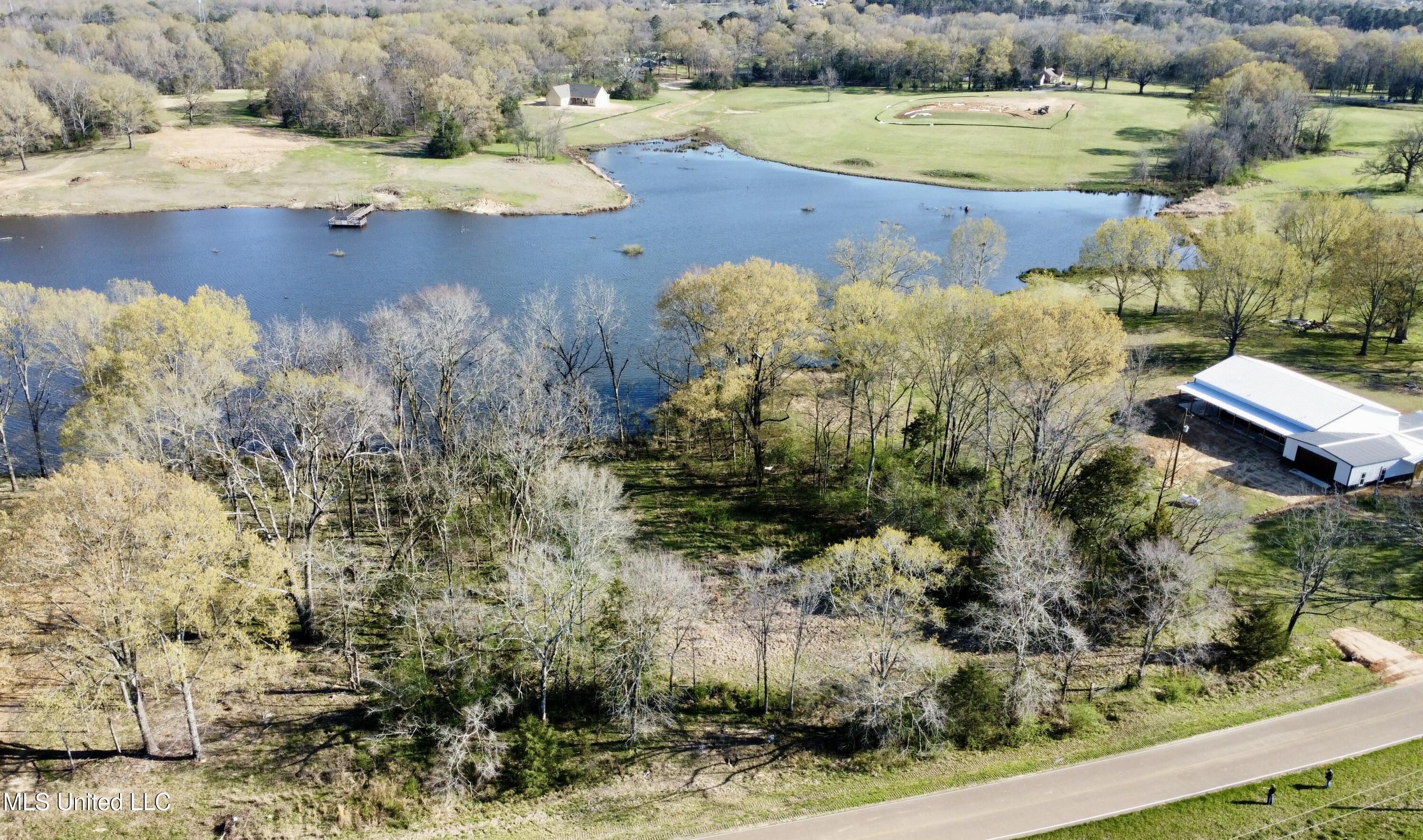 1165 N Ratliff Road Property Photo 3