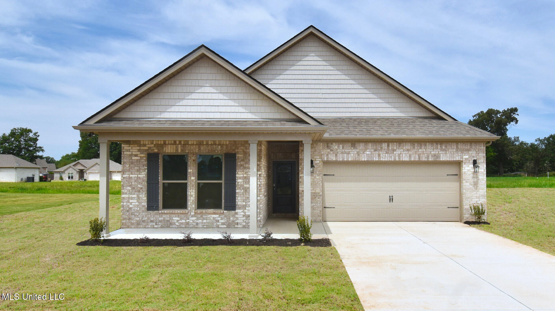 8274 Gum Pond Drive Property Photo 1