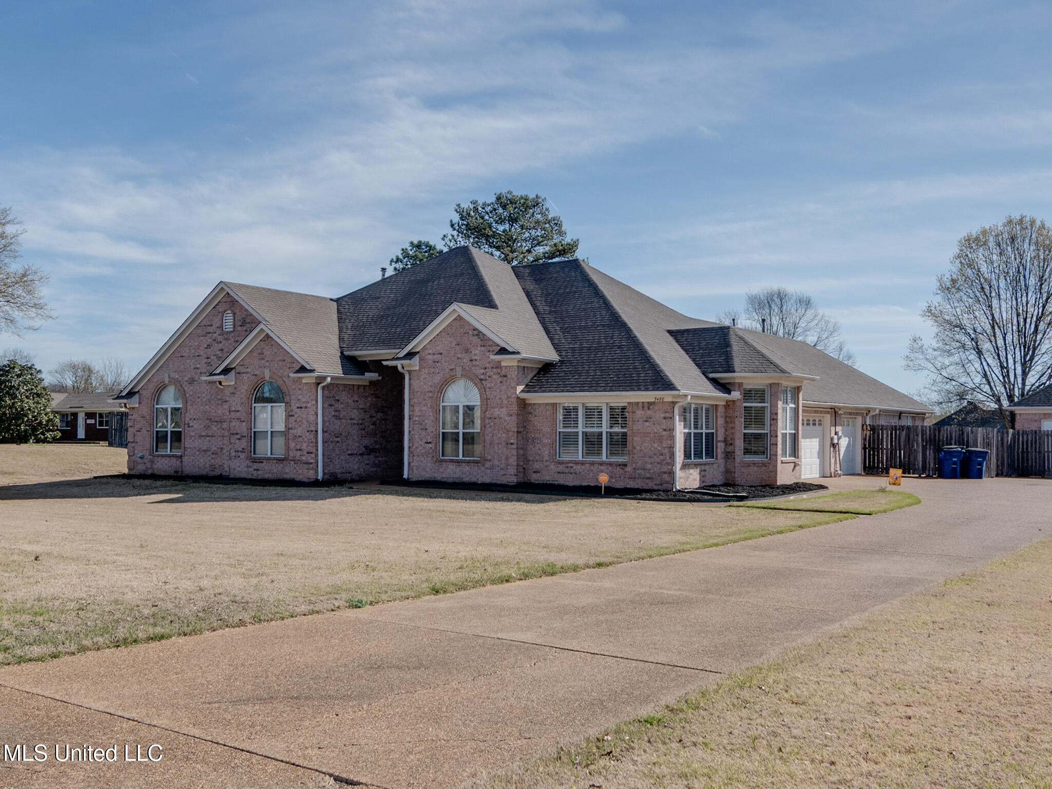 7480 Davidson Road Property Photo 1