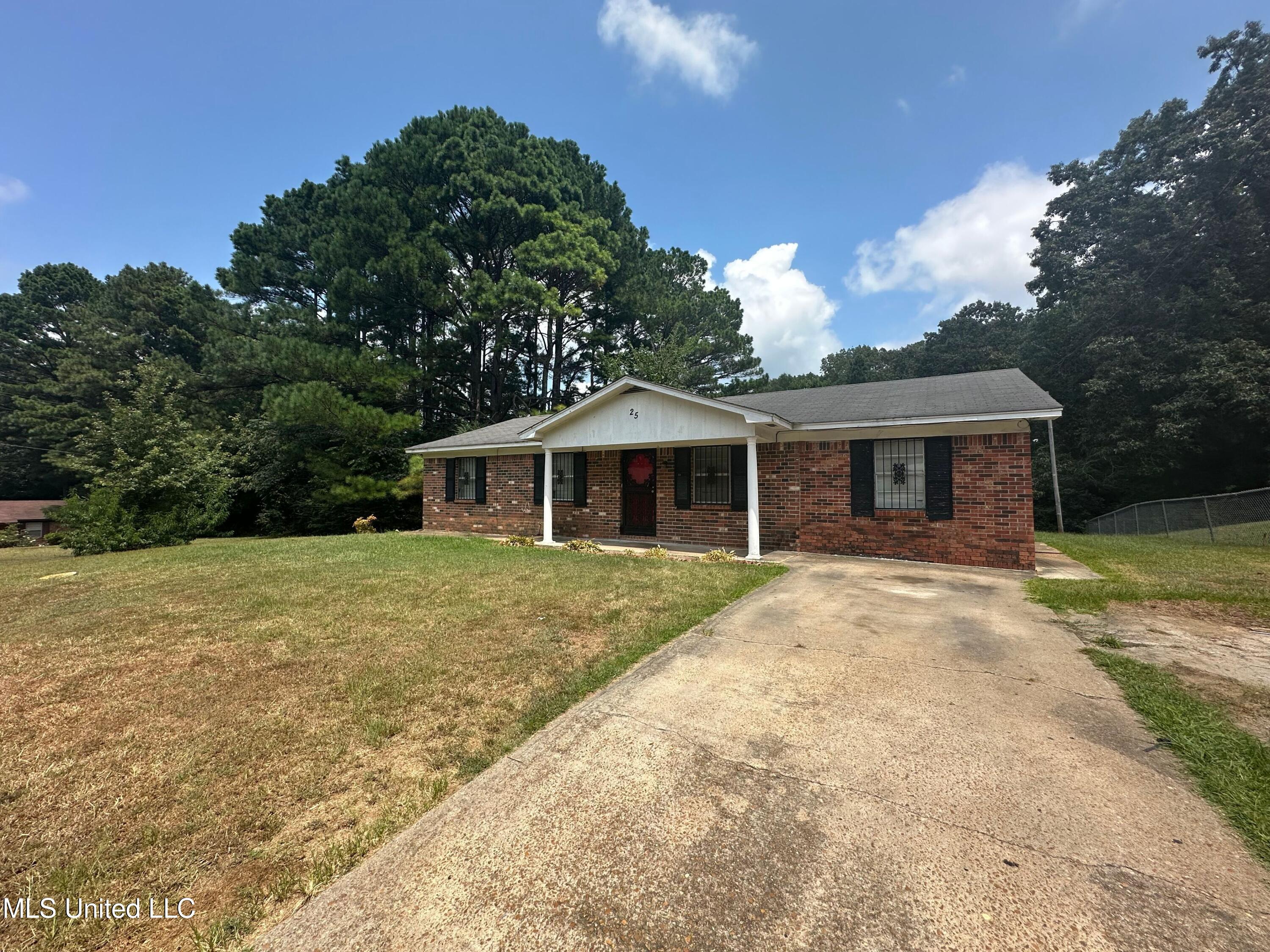 25 Grandview Drive Drive Property Photo 1