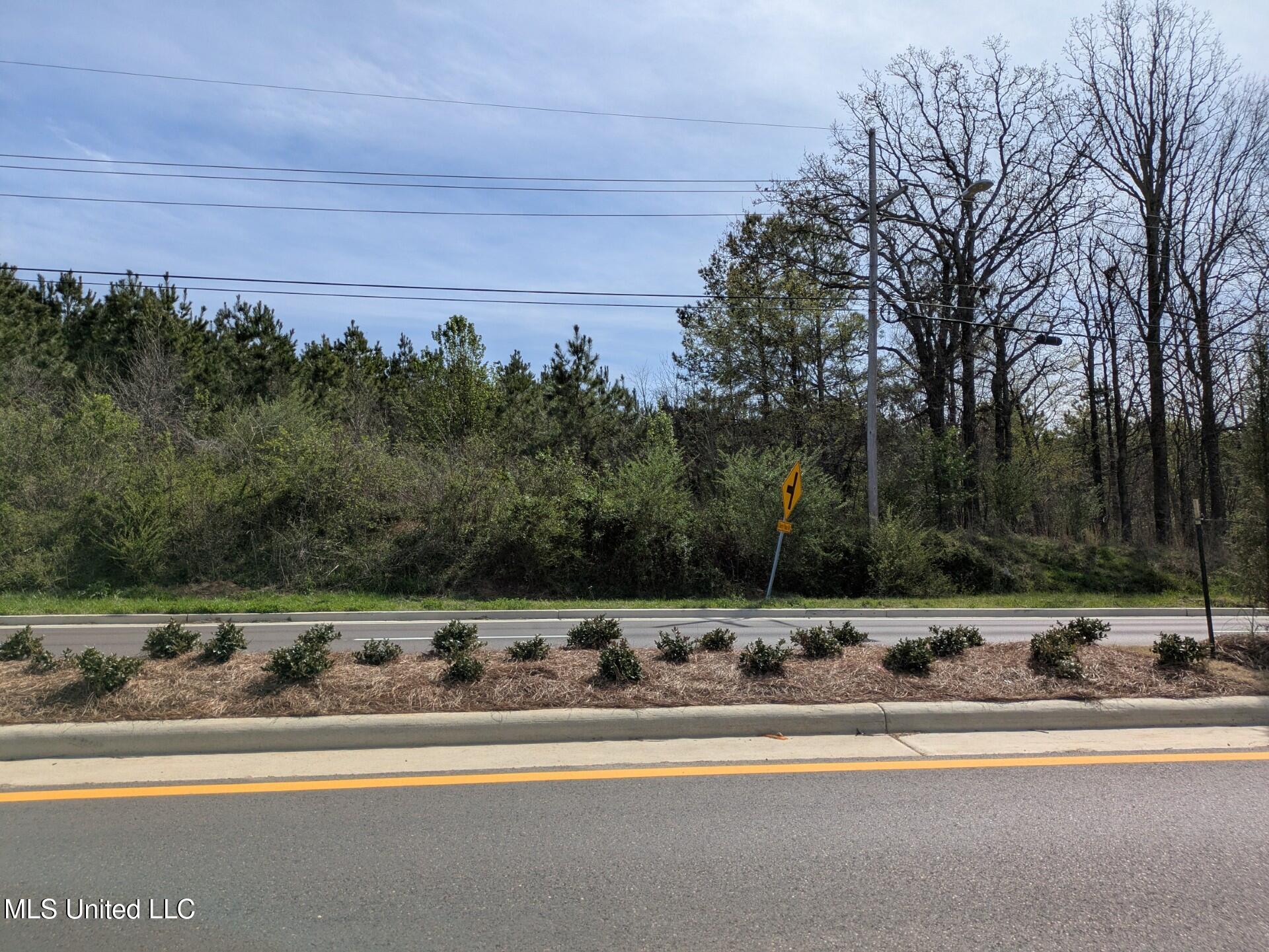 3774 Getwell Road Property Photo 1