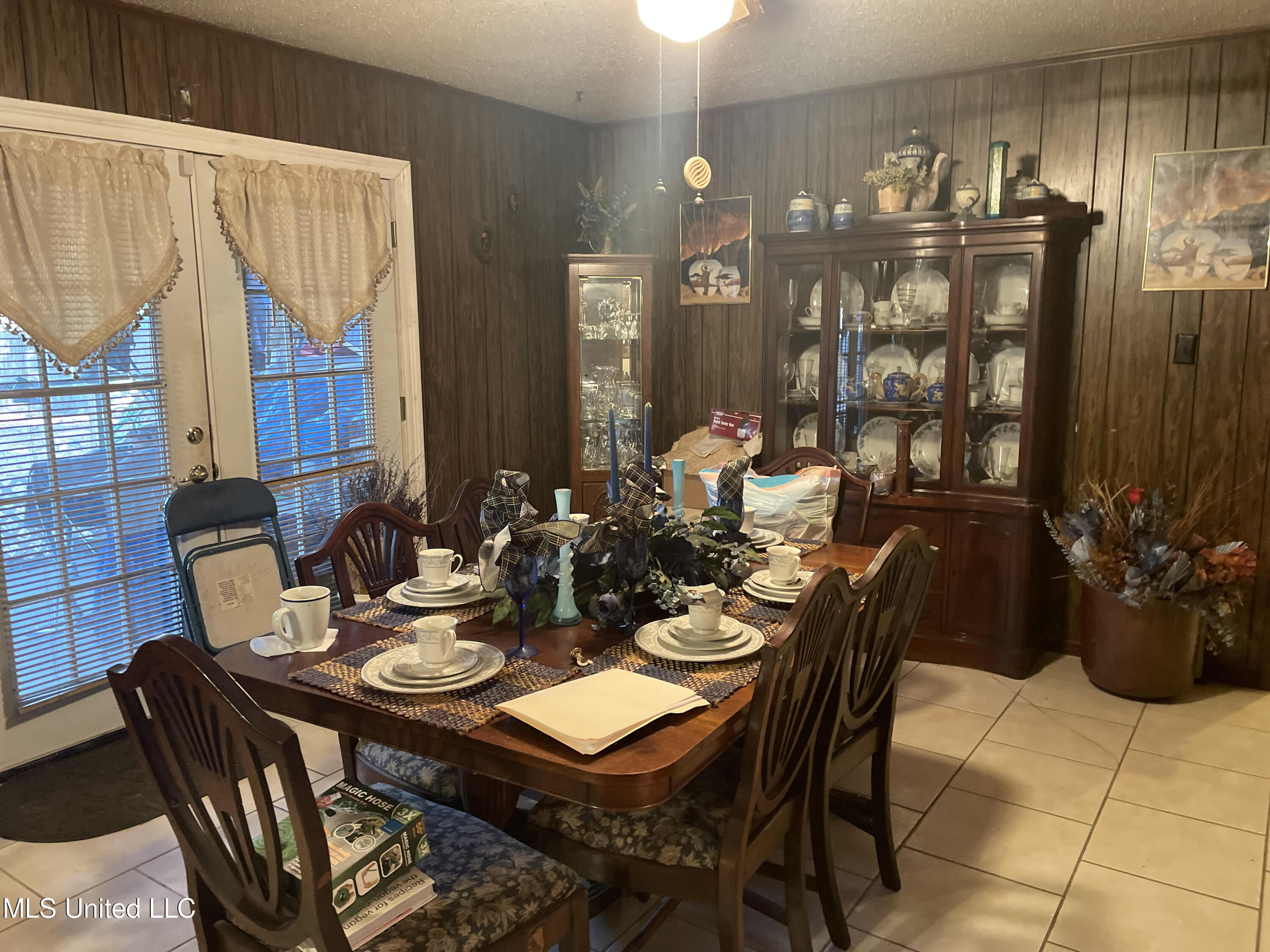 450 Annette Lane Property Photo 3