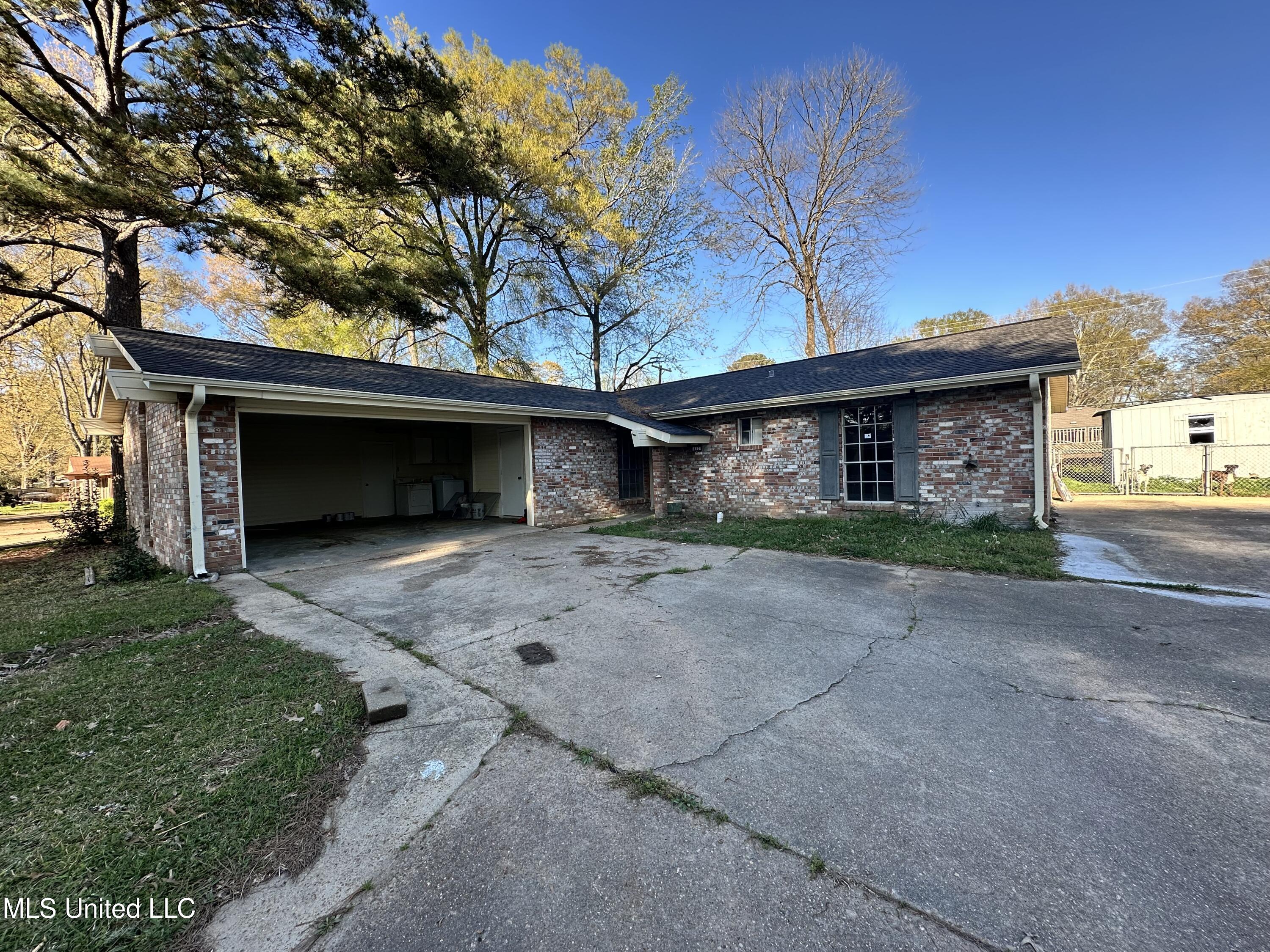 417 Louisa Street Property Photo