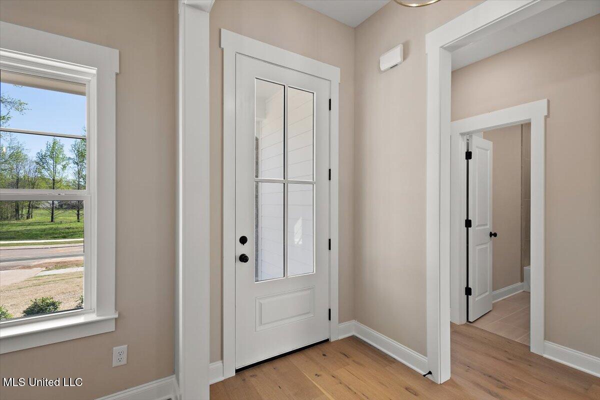 1184 Creekside Lane Property Photo 6