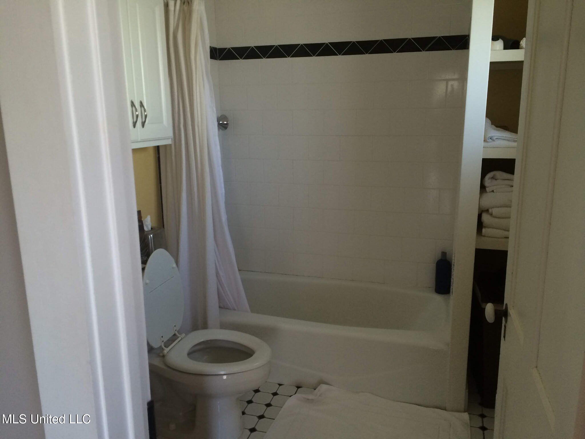 24 Cemetery Road Property Photo 8