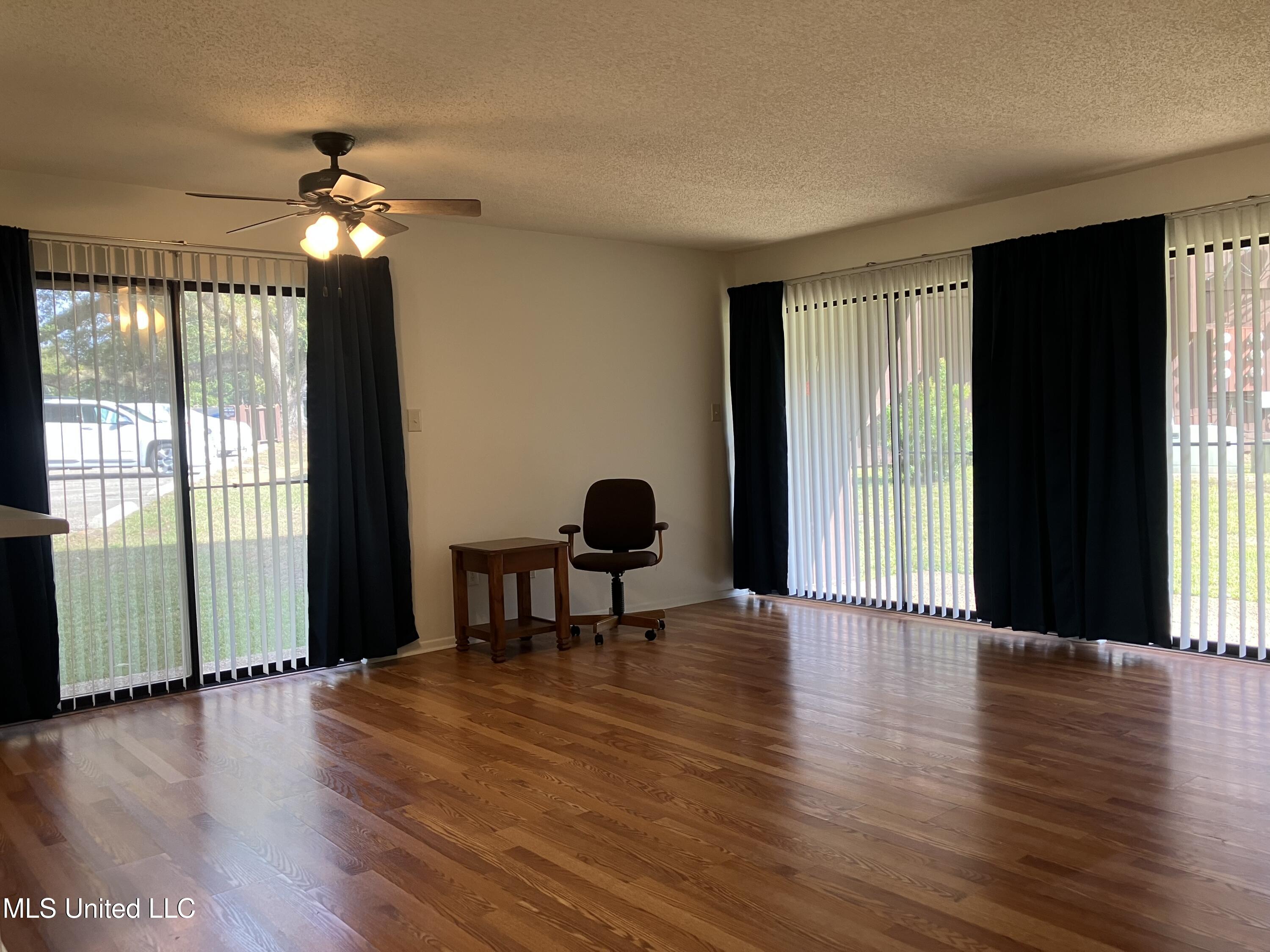 107 Molokai Village Property Photo 2