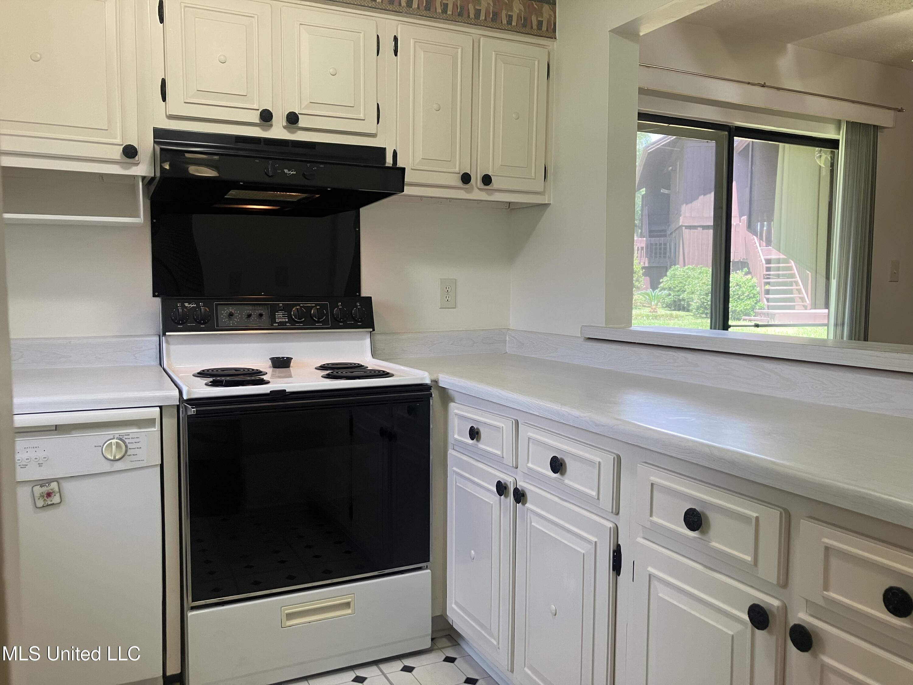 107 Molokai Village Property Photo 3