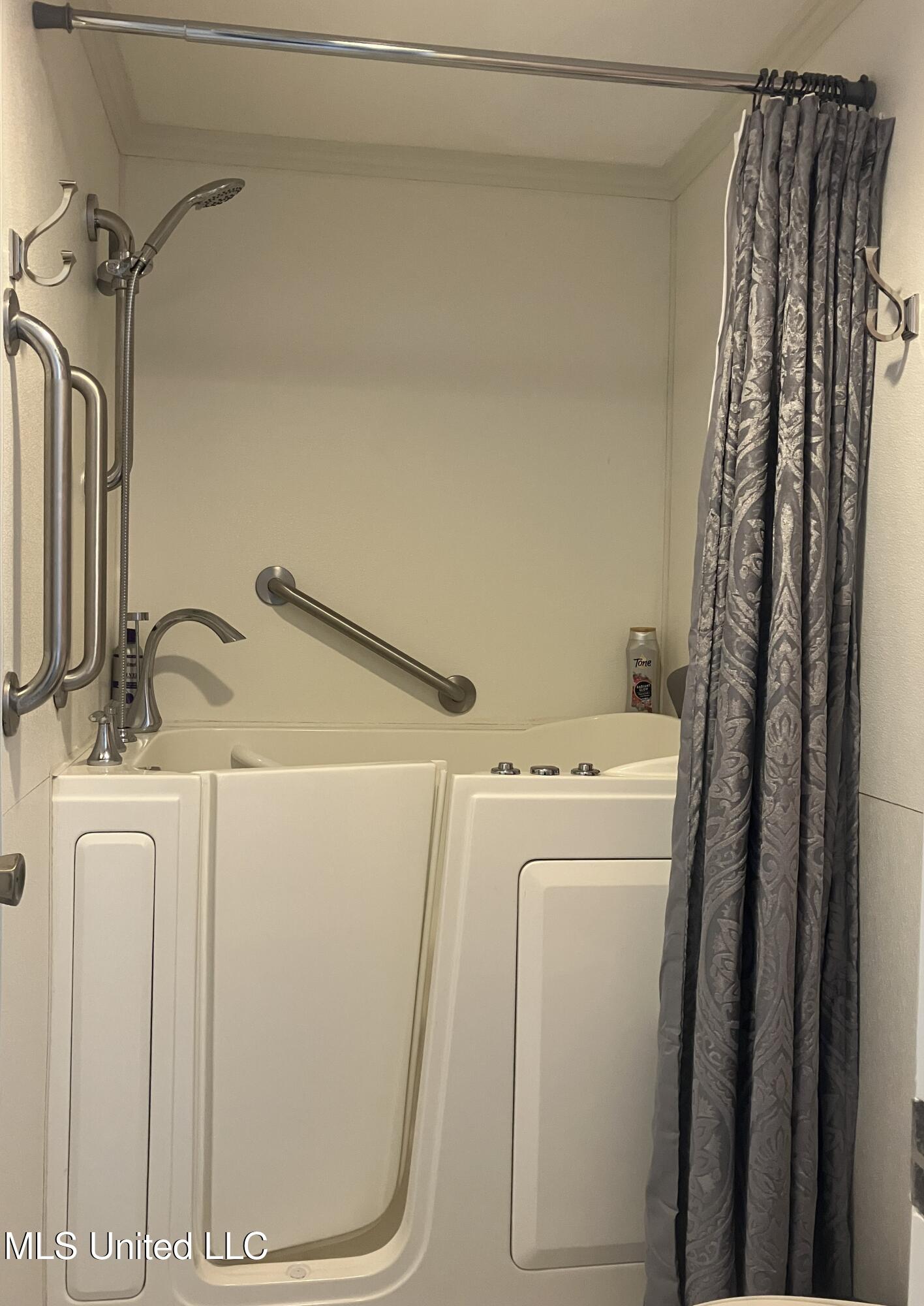 107 Molokai Village Property Photo 12