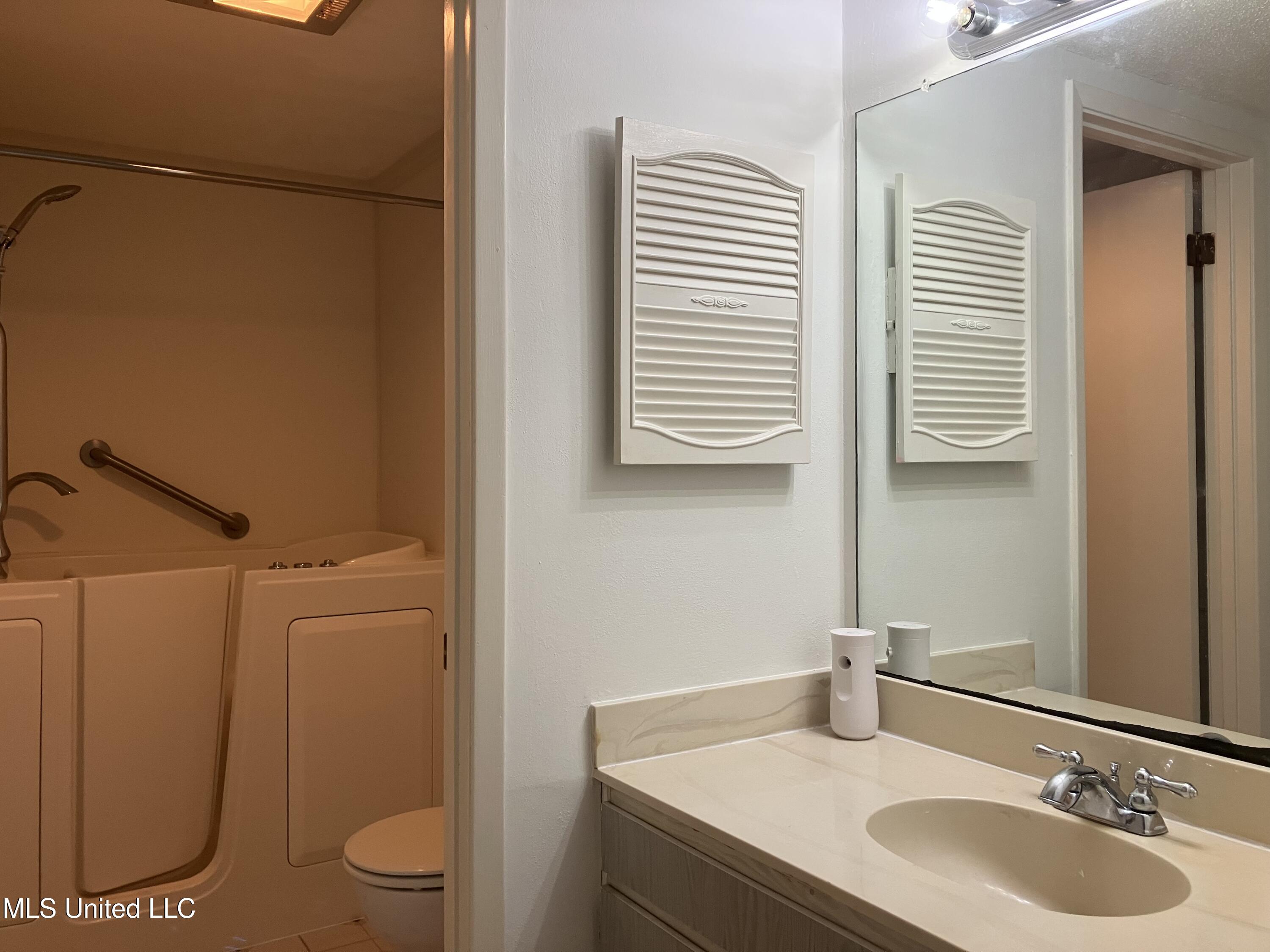 107 Molokai Village Property Photo 13