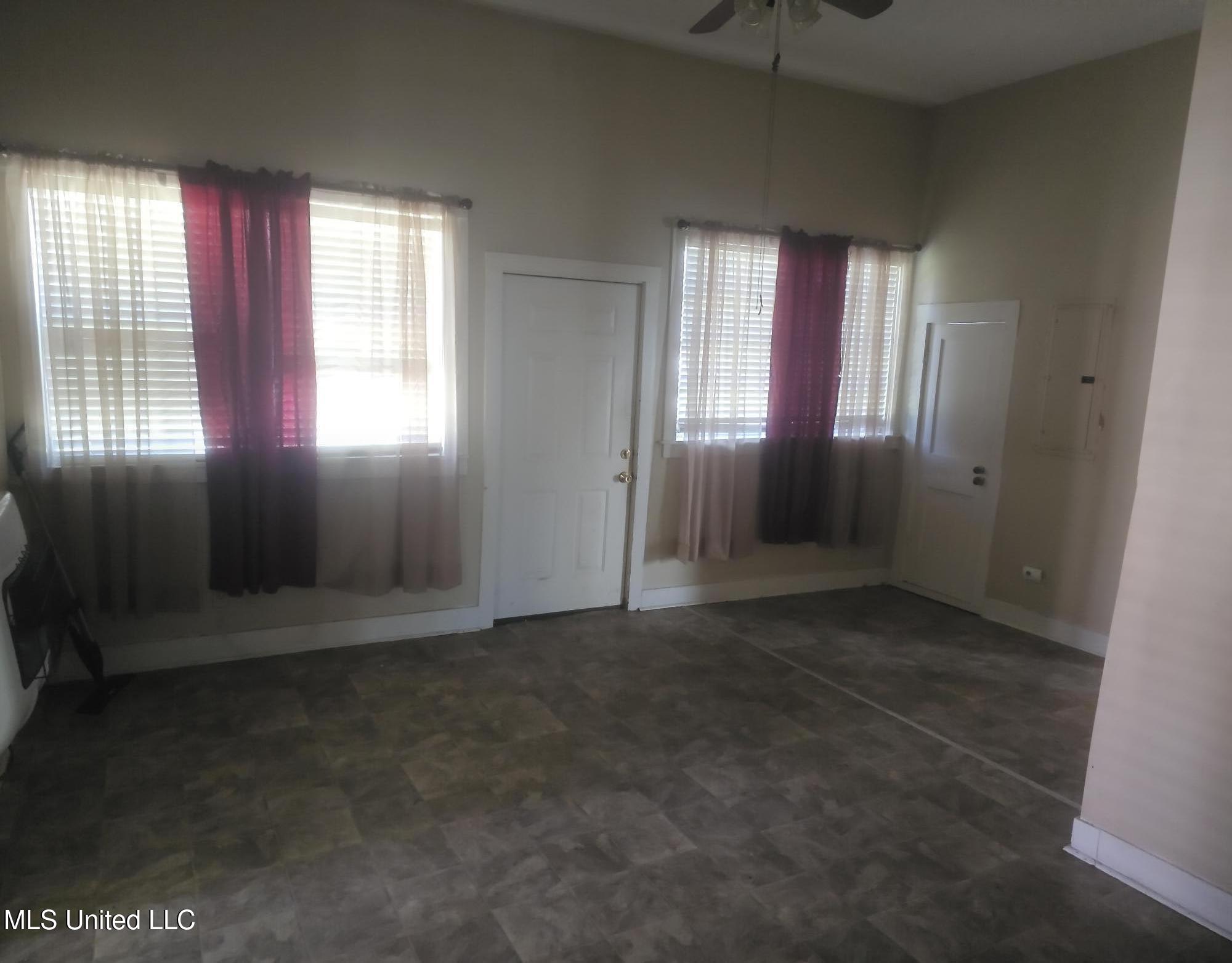 220 Calhoun Avenue Property Photo 6