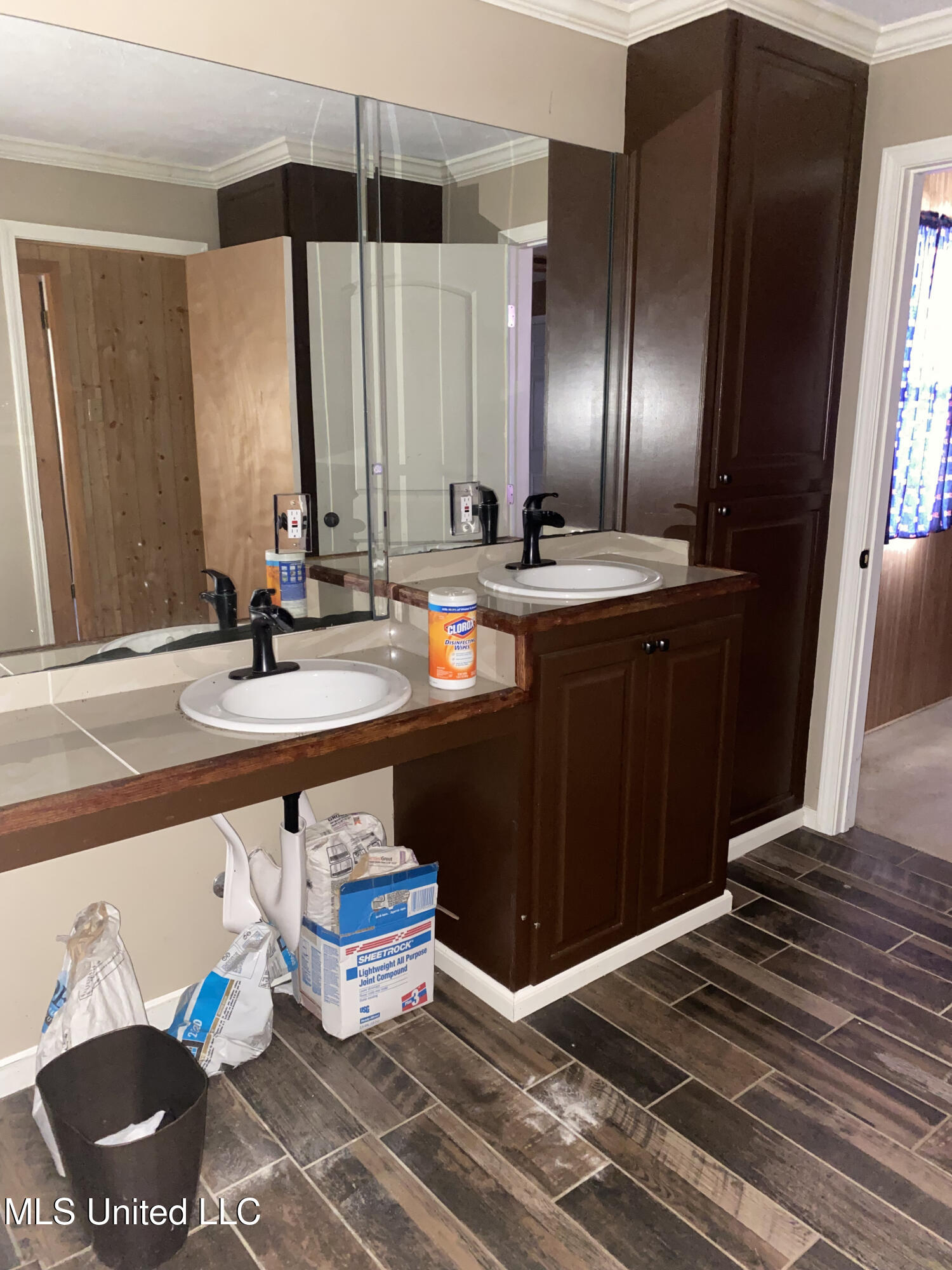 112 Sir Richard Road Property Photo 14