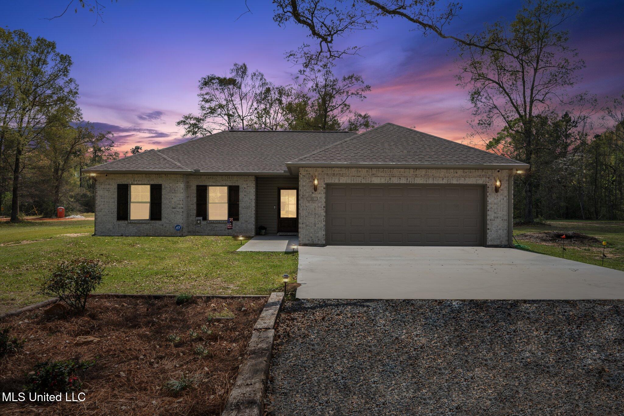 11 Hammock Road Property Photo 1