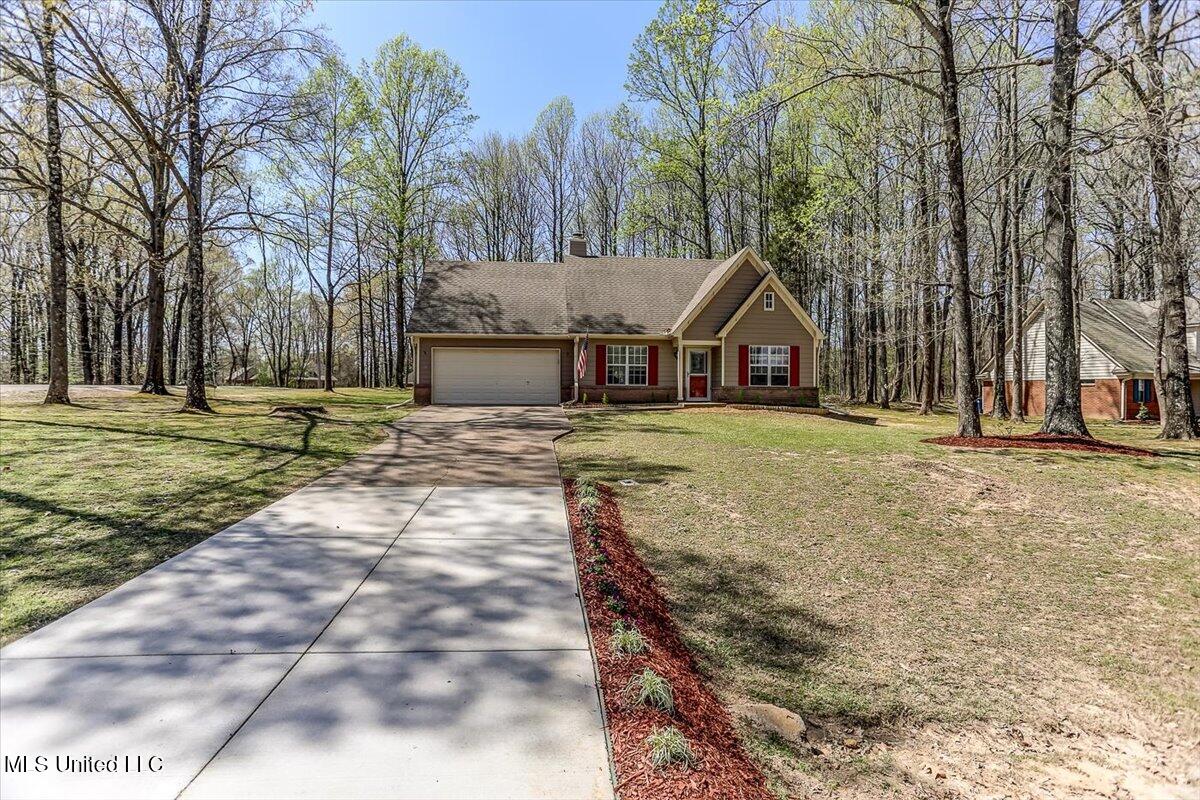 6805 Lake Forest Drive Property Photo 1