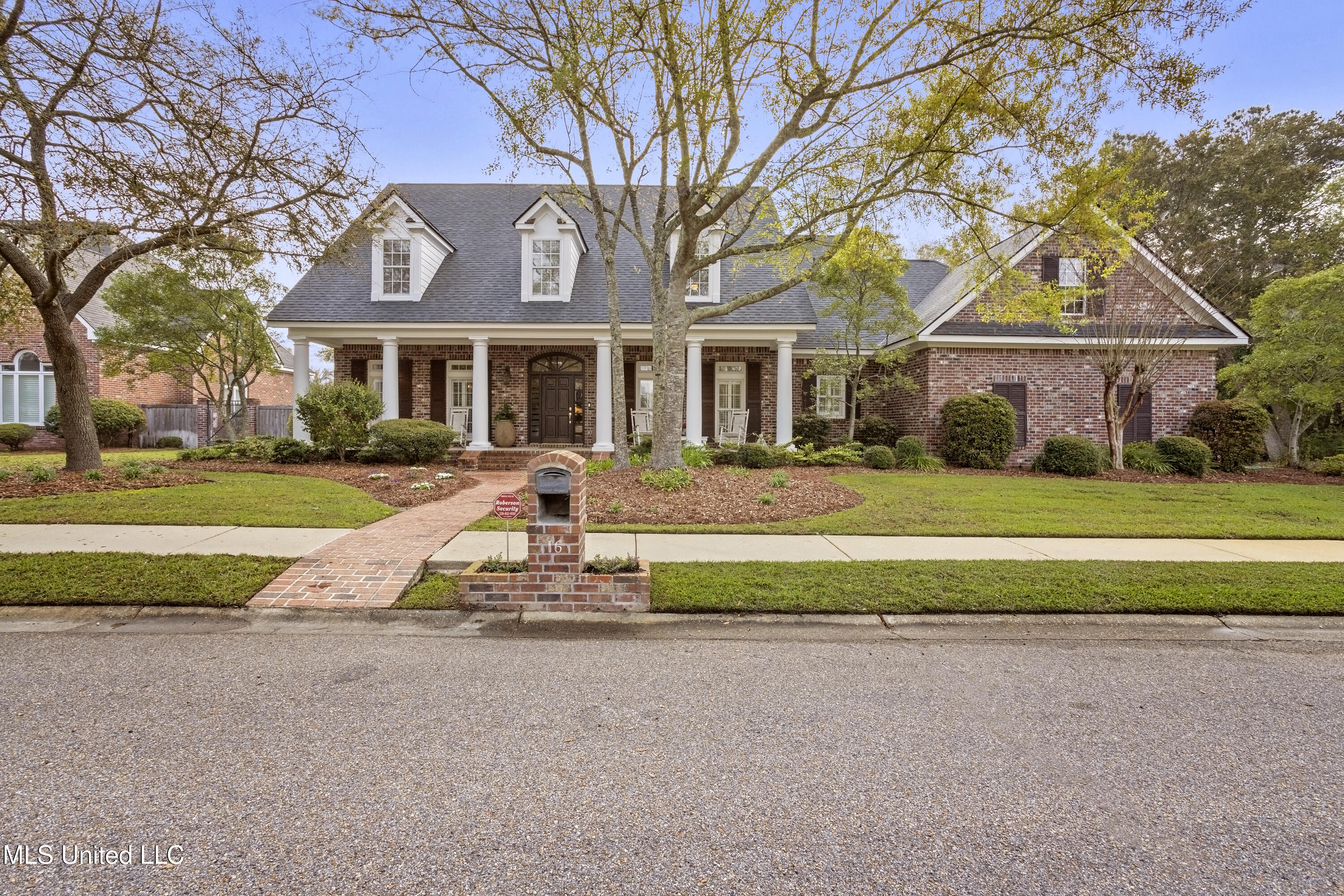 16 Lawrence Place Property Photo