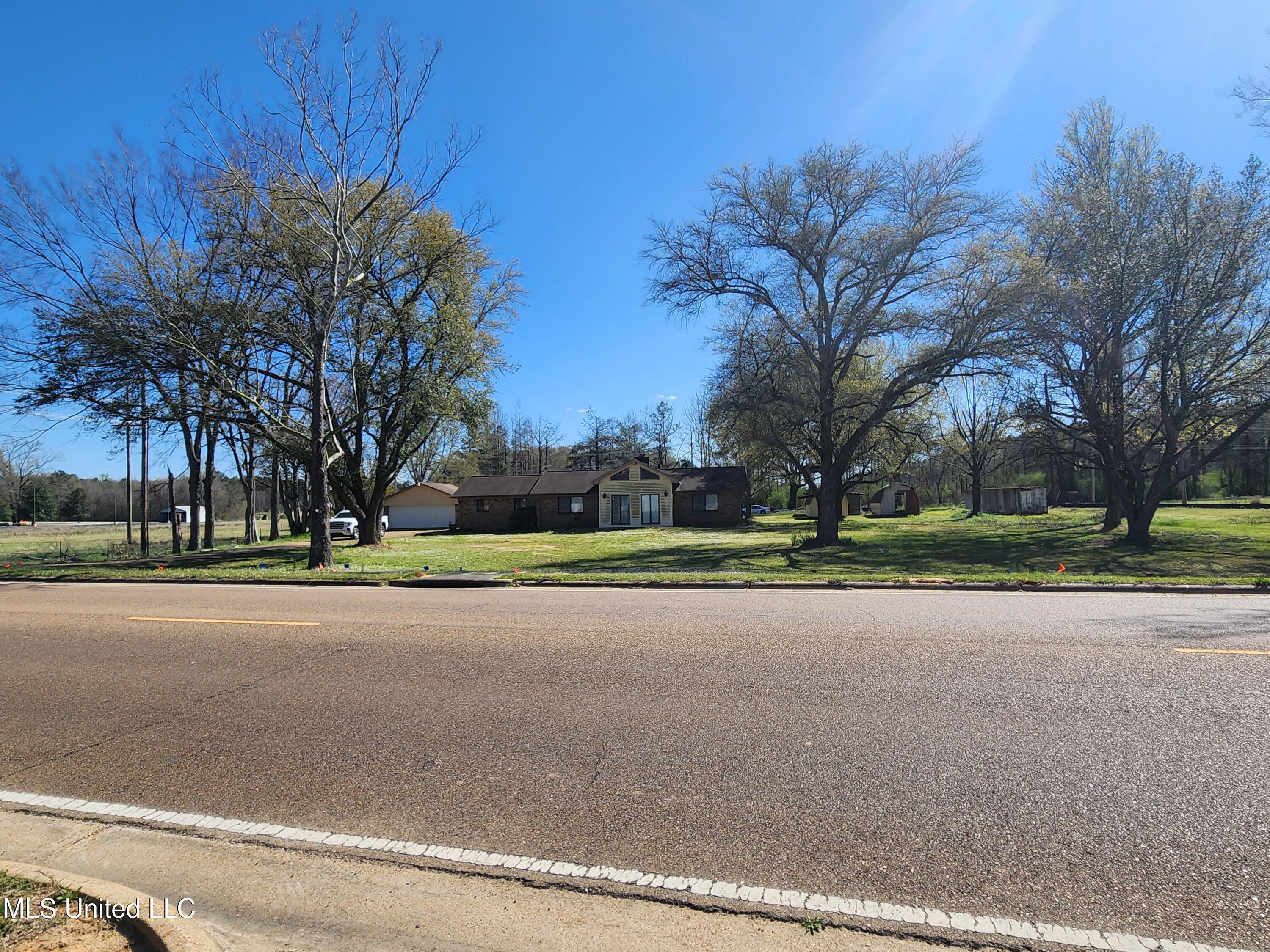 7523 Siwell Road Property Photo 1