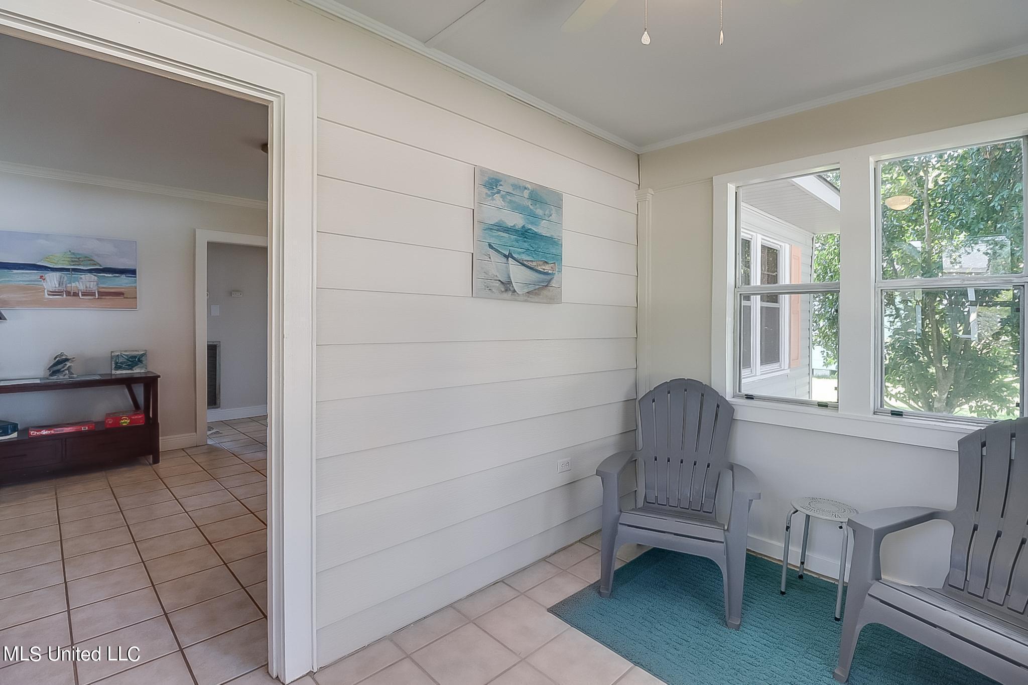 121 E Second Street Property Photo 11