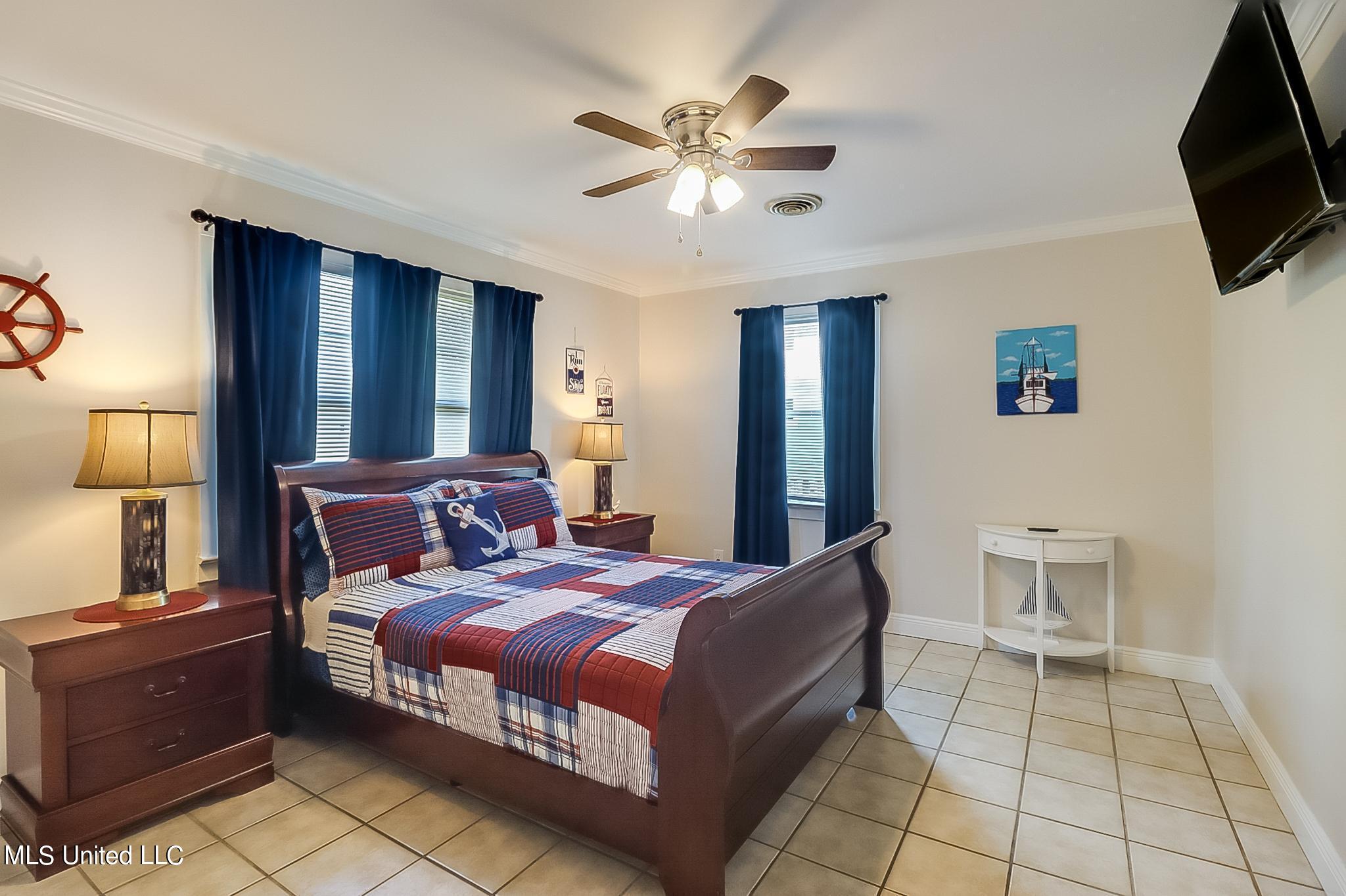 121 E Second Street Property Photo 17