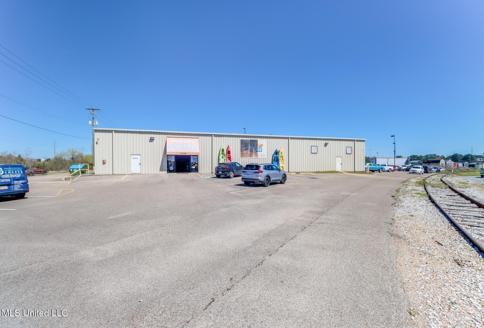 15240 Creosote Road Property Photo 2