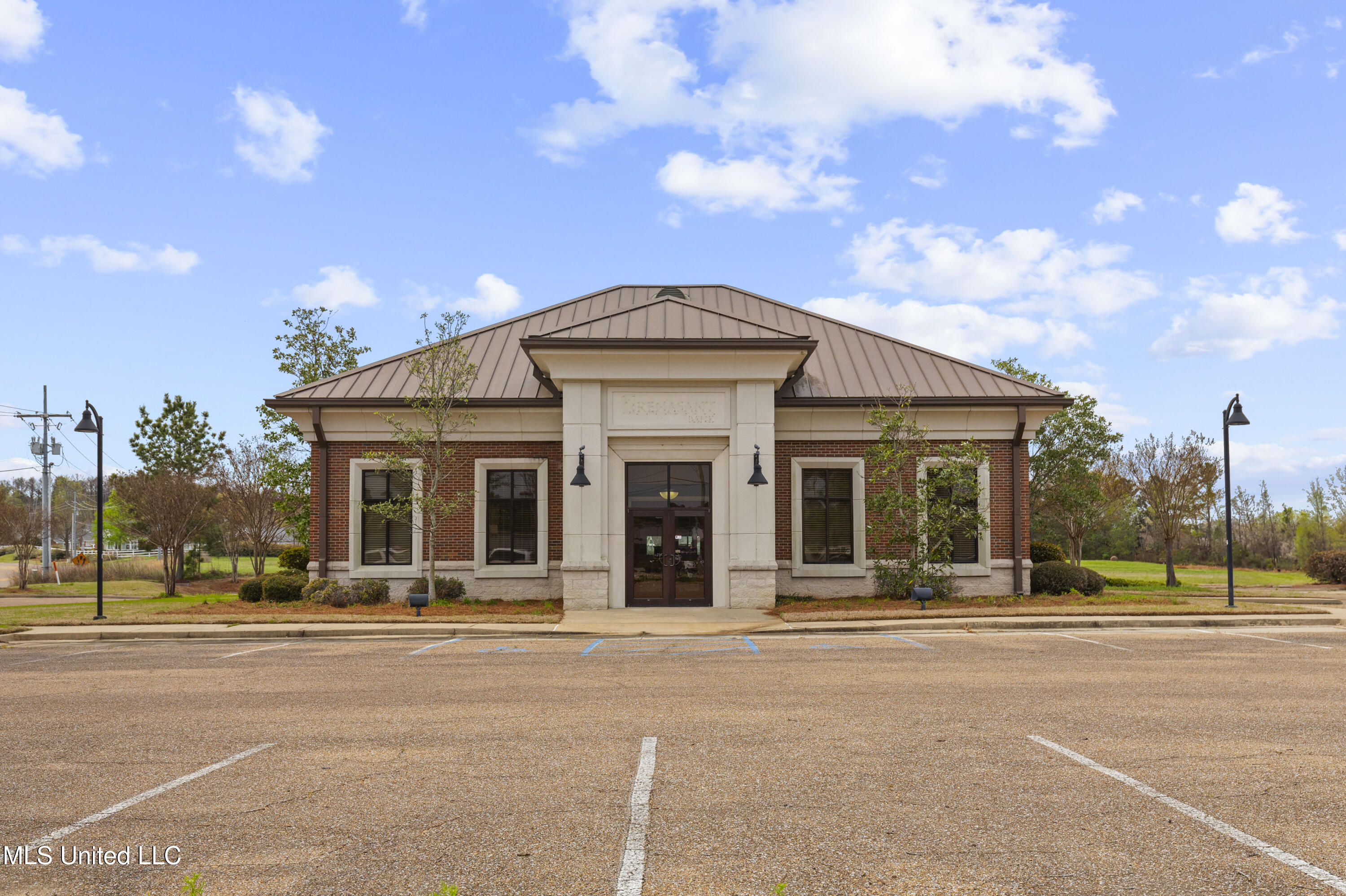 1934 Spillway Road Property Photo 2