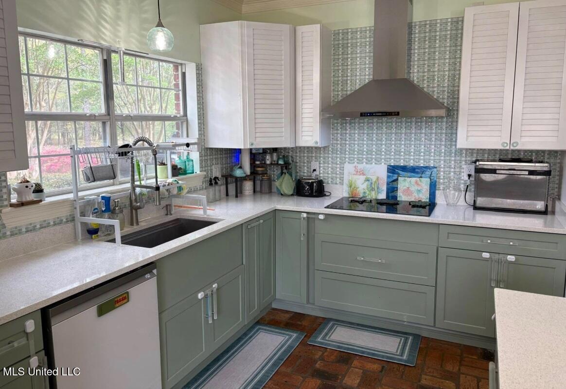 1216 Dr Campbell Drive Property Photo 3