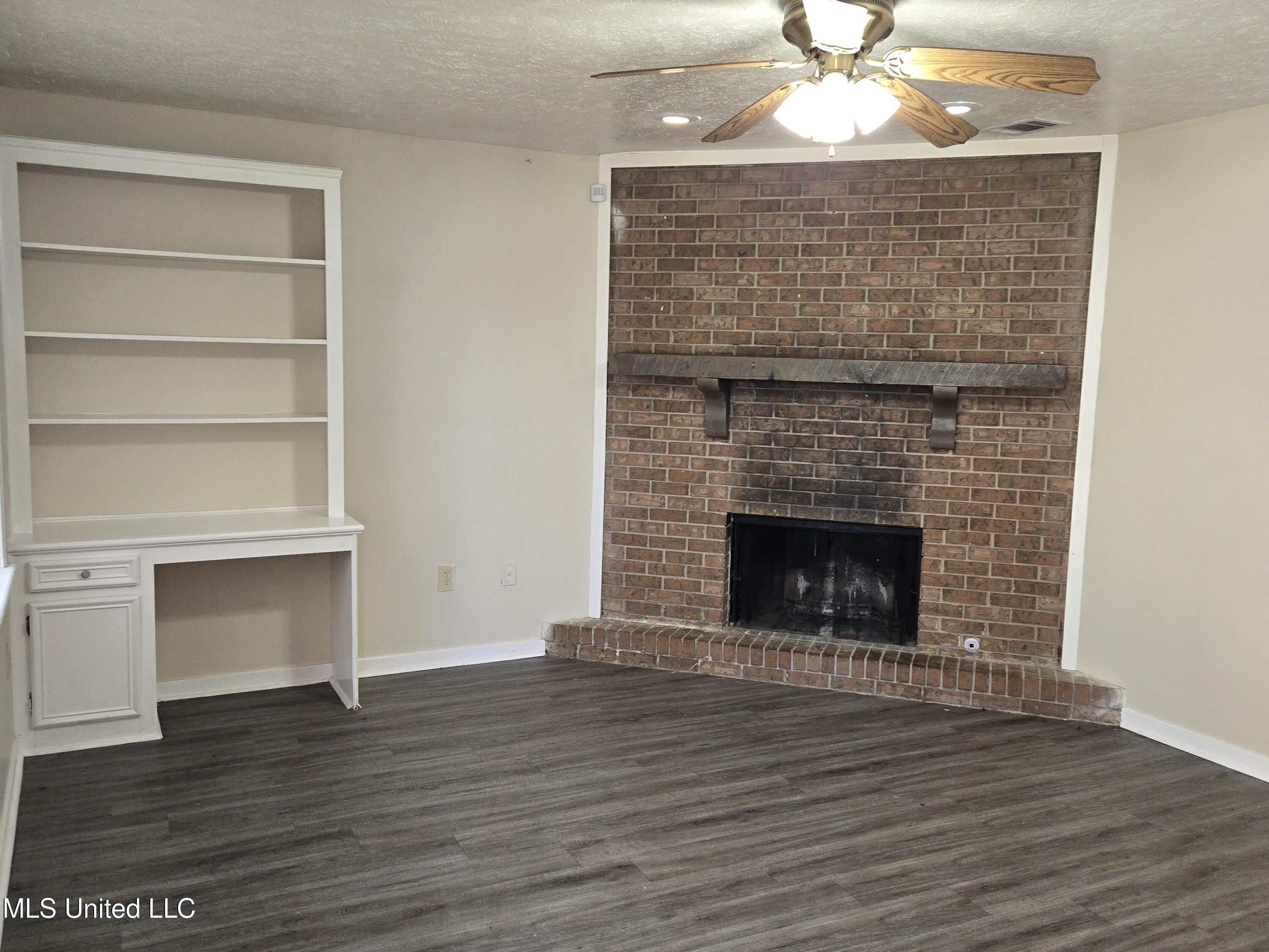 5713 Horton Ave Property Photo 2