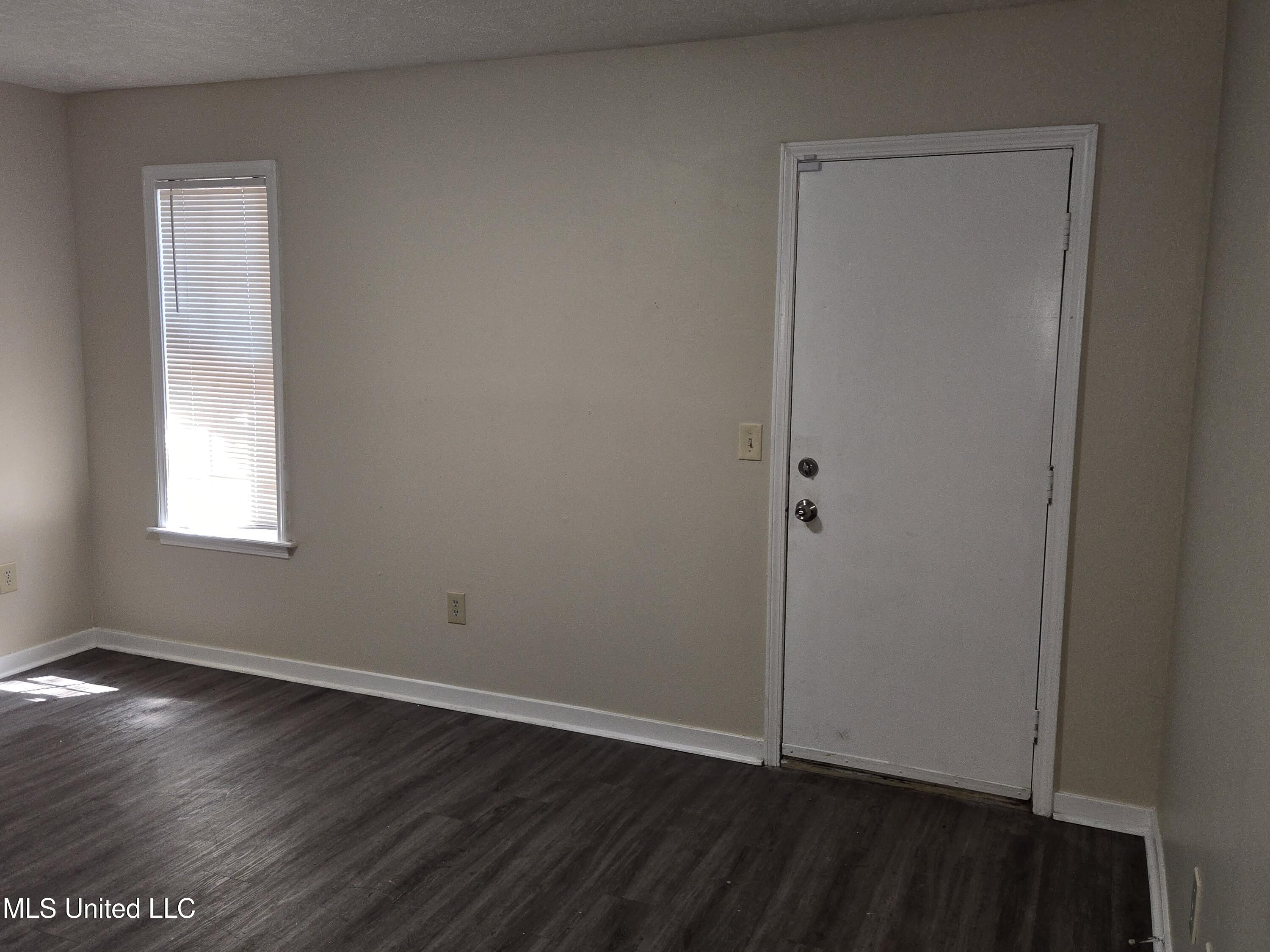 5713 Horton Ave Property Photo 7