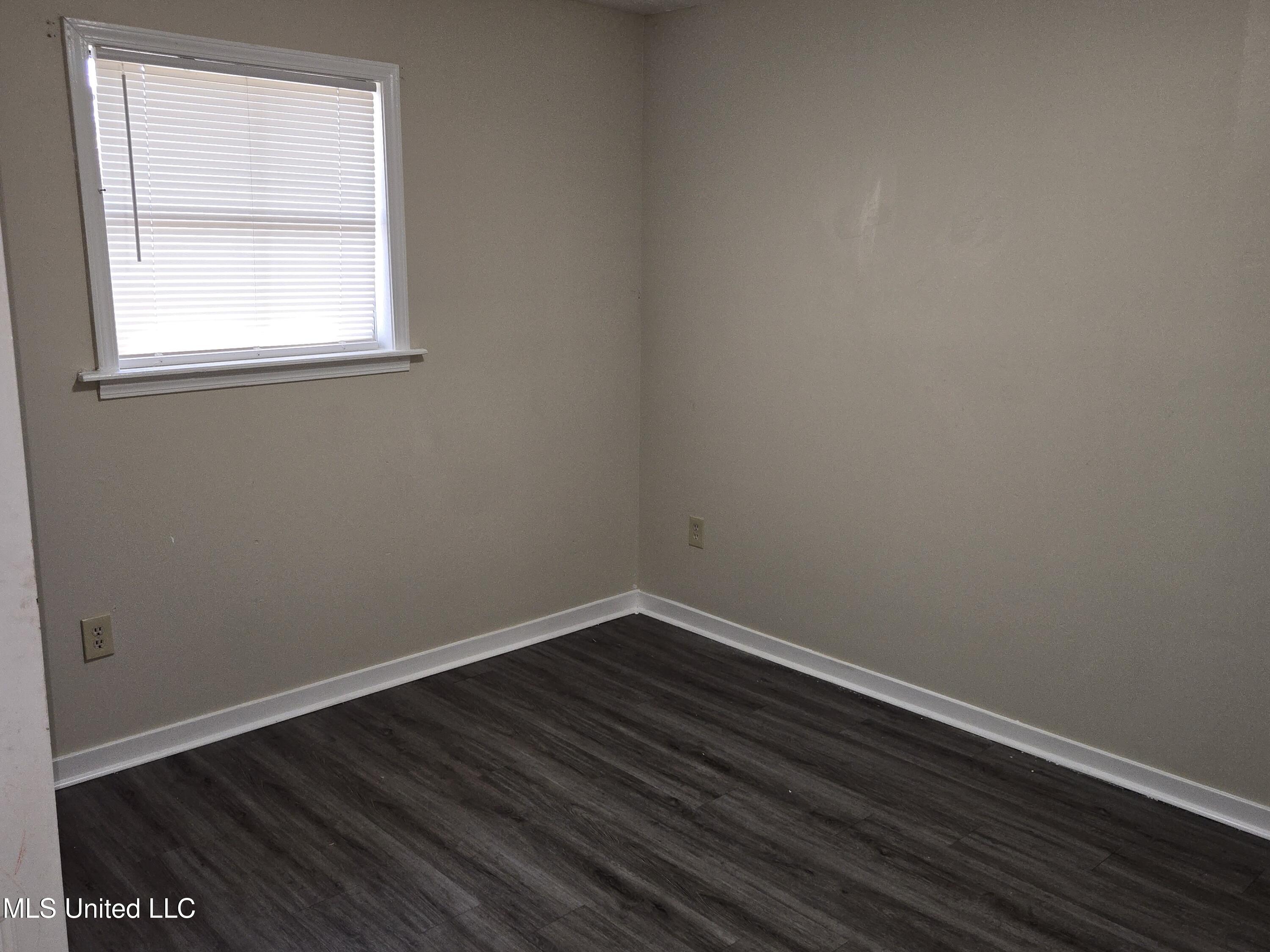 5713 Horton Ave Property Photo 10