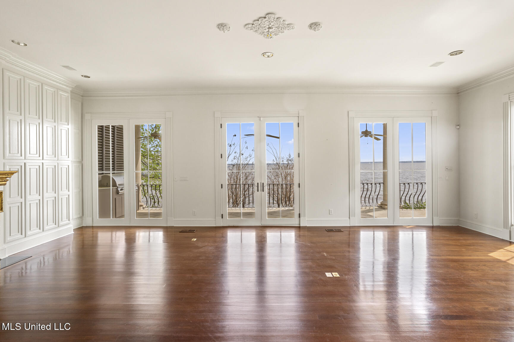 133 Overlook Pointe Drive Drive Property Photo 21