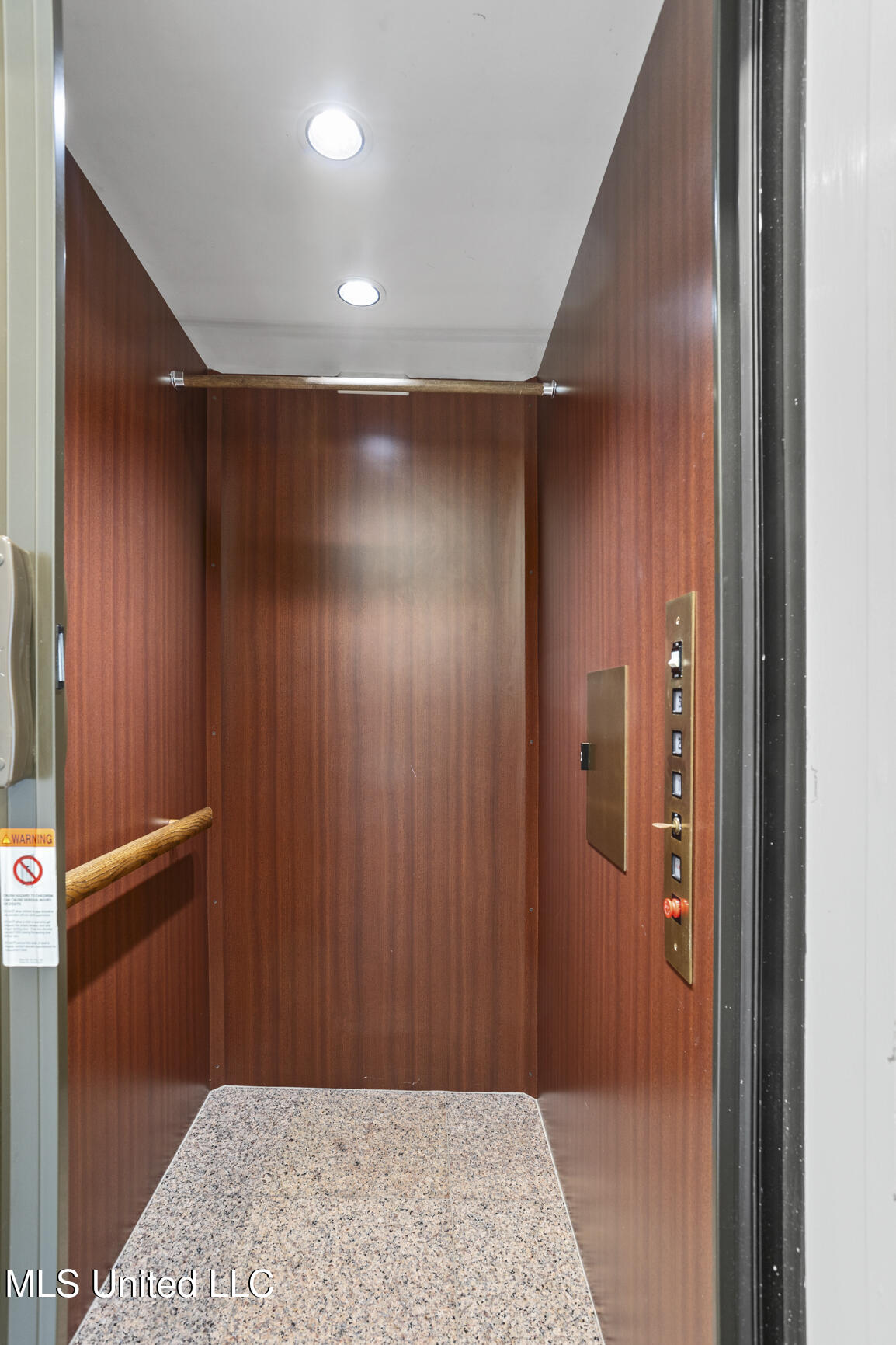 133 Overlook Pointe Drive Drive Property Photo 23