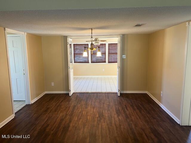 712 Eastwood Drive Property Photo 5