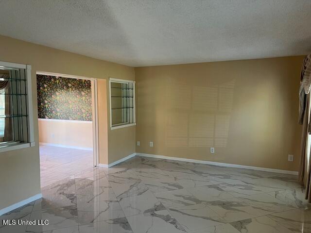 712 Eastwood Drive Property Photo 15