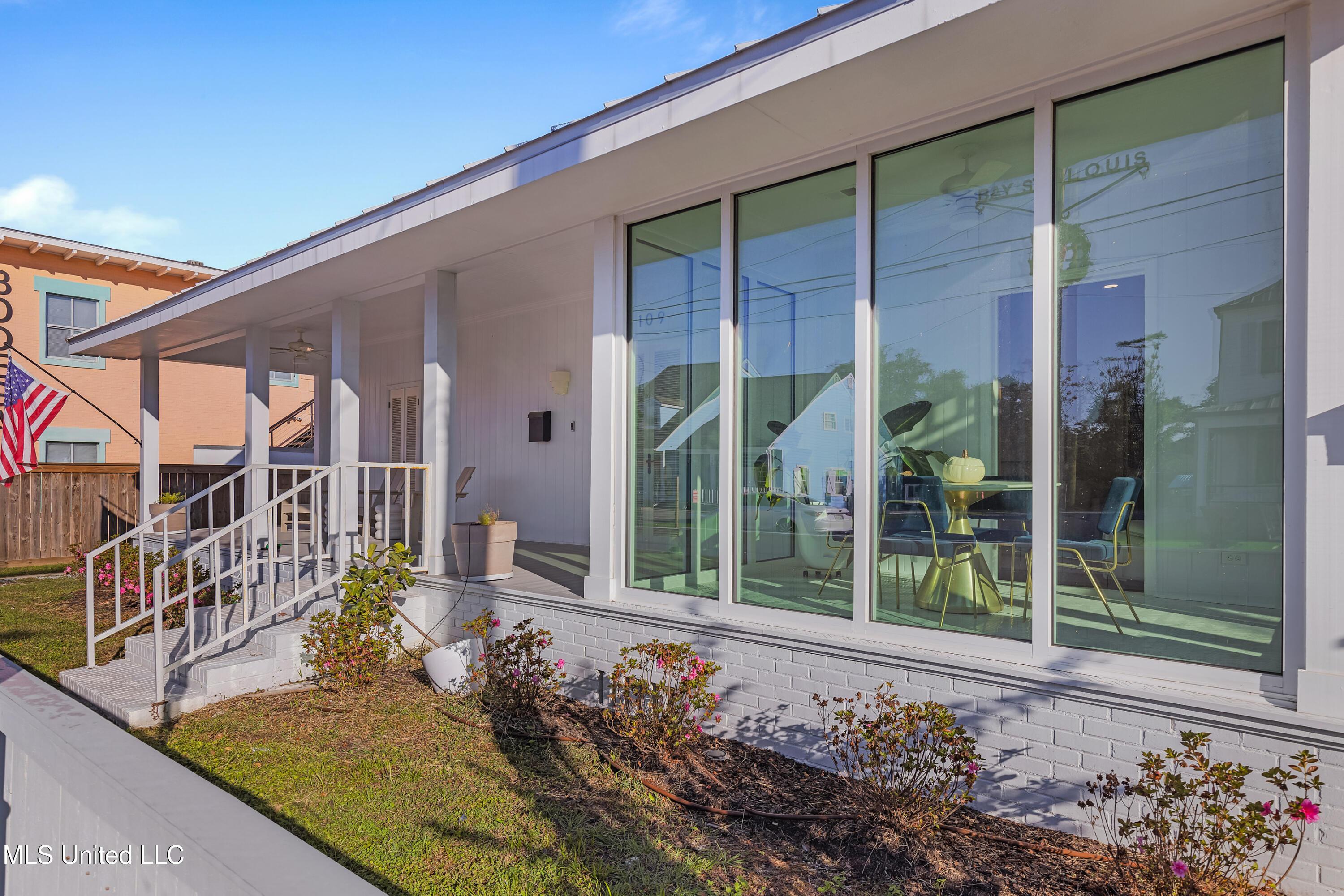 109 Court Street Property Photo 4