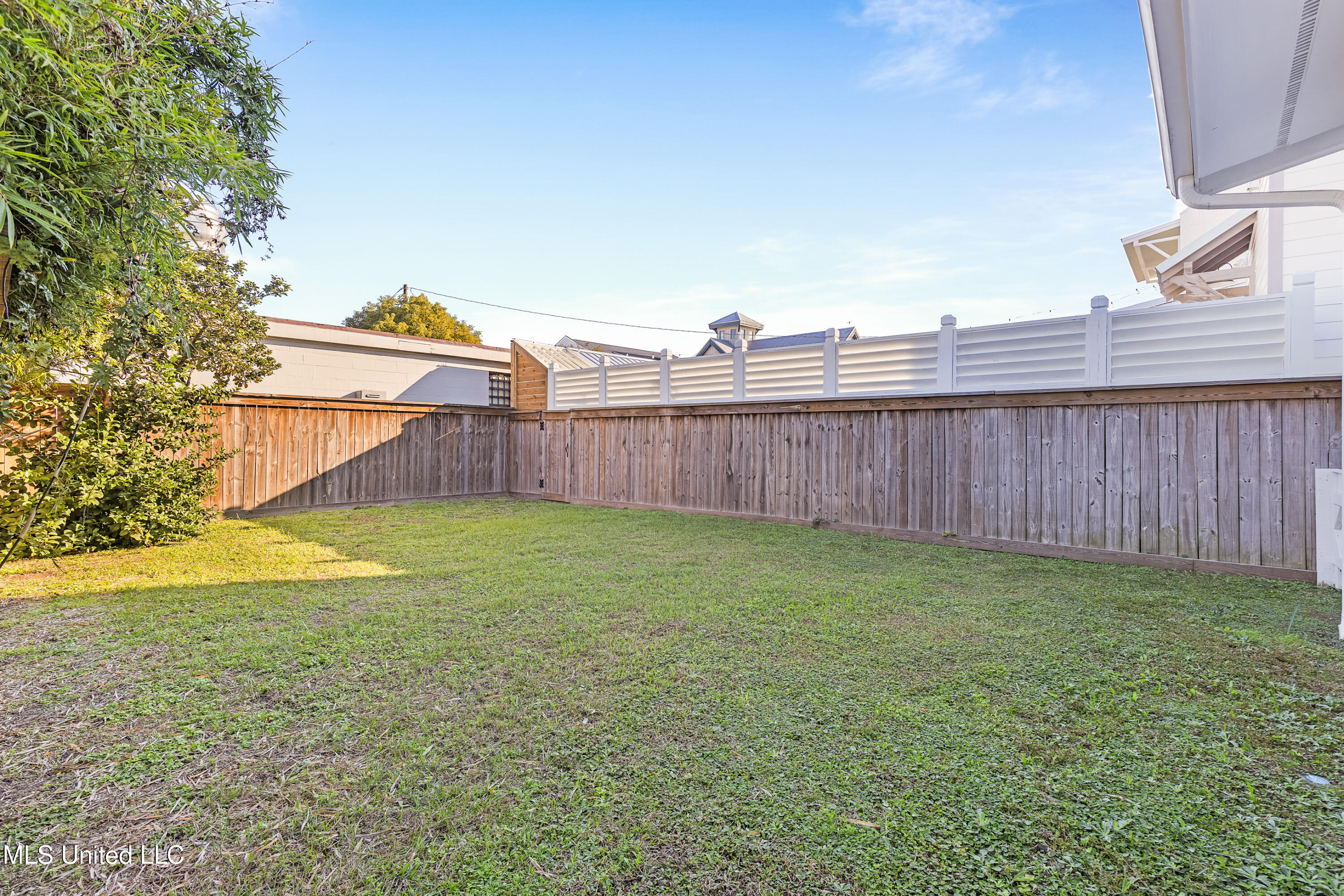 109 Court Street Property Photo 36
