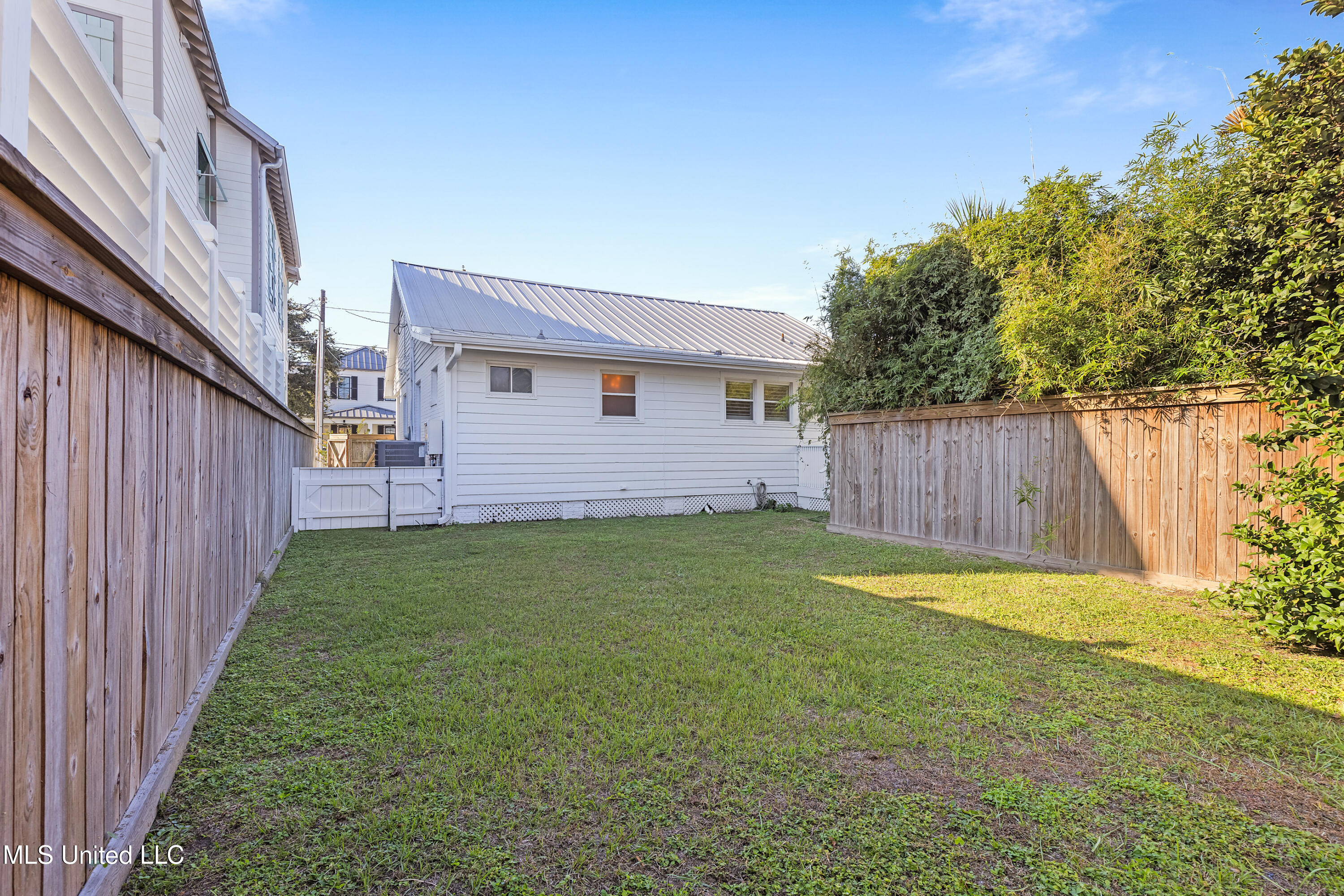 109 Court Street Property Photo 37