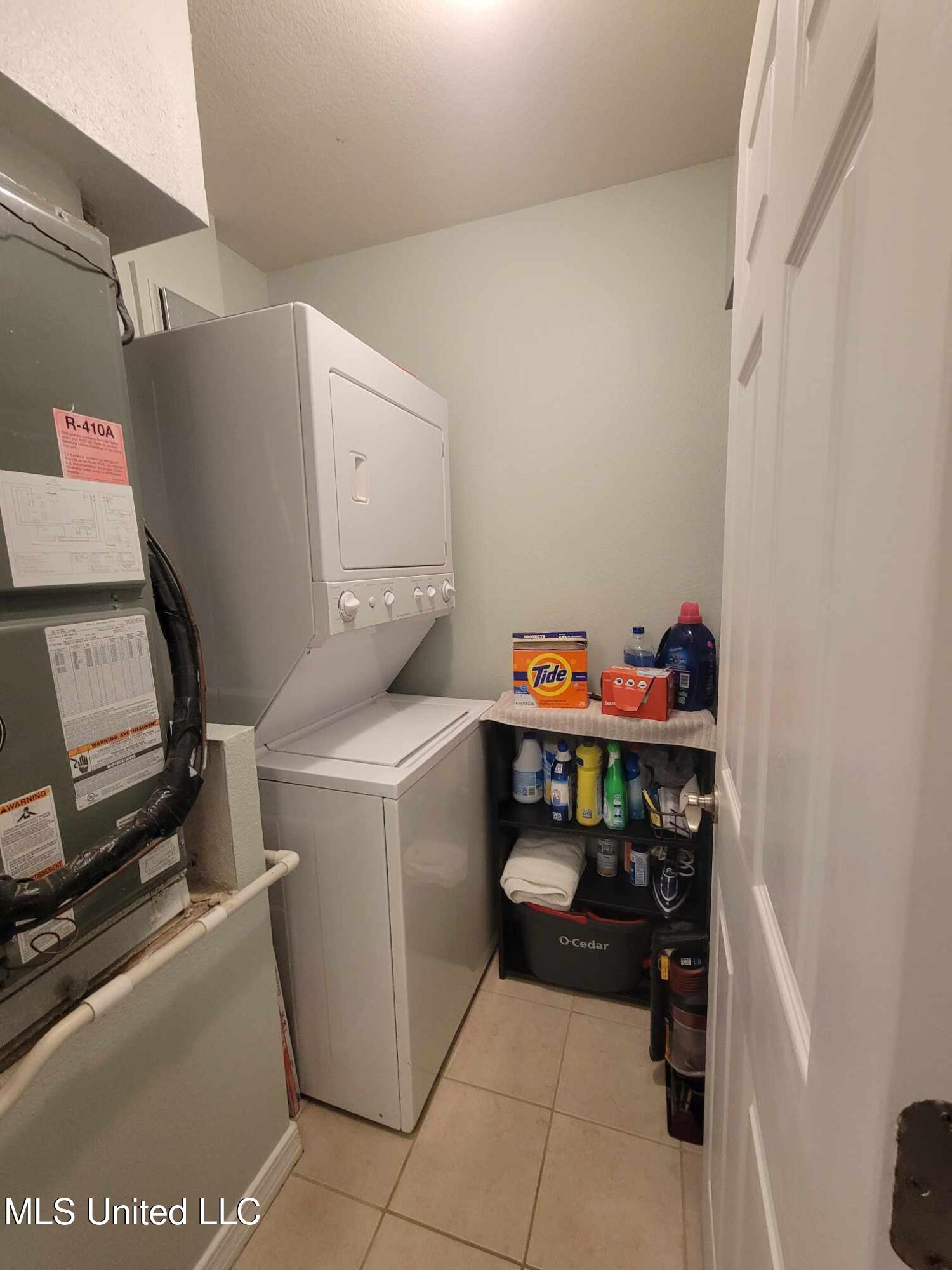 1282 Beach Boulevard Property Photo 8