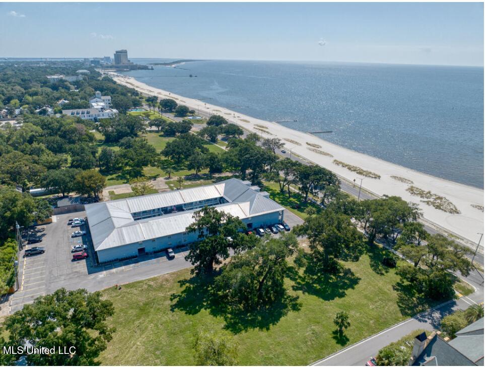 1282 Beach Boulevard Property Photo 9