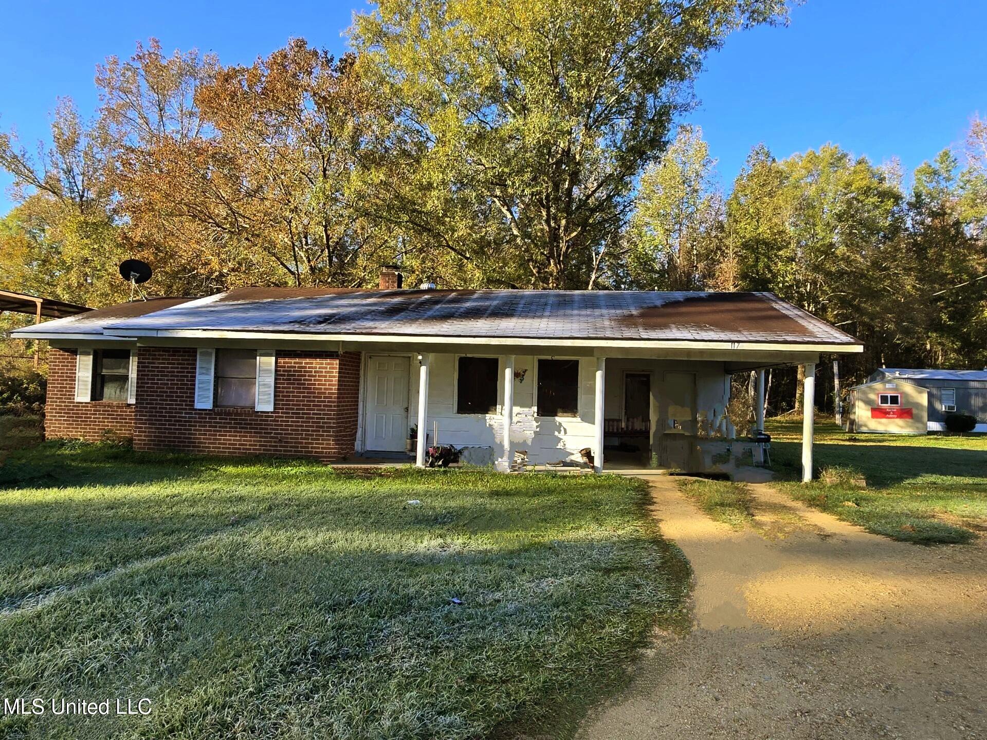 1171 Myles Station Road Property Photo 1