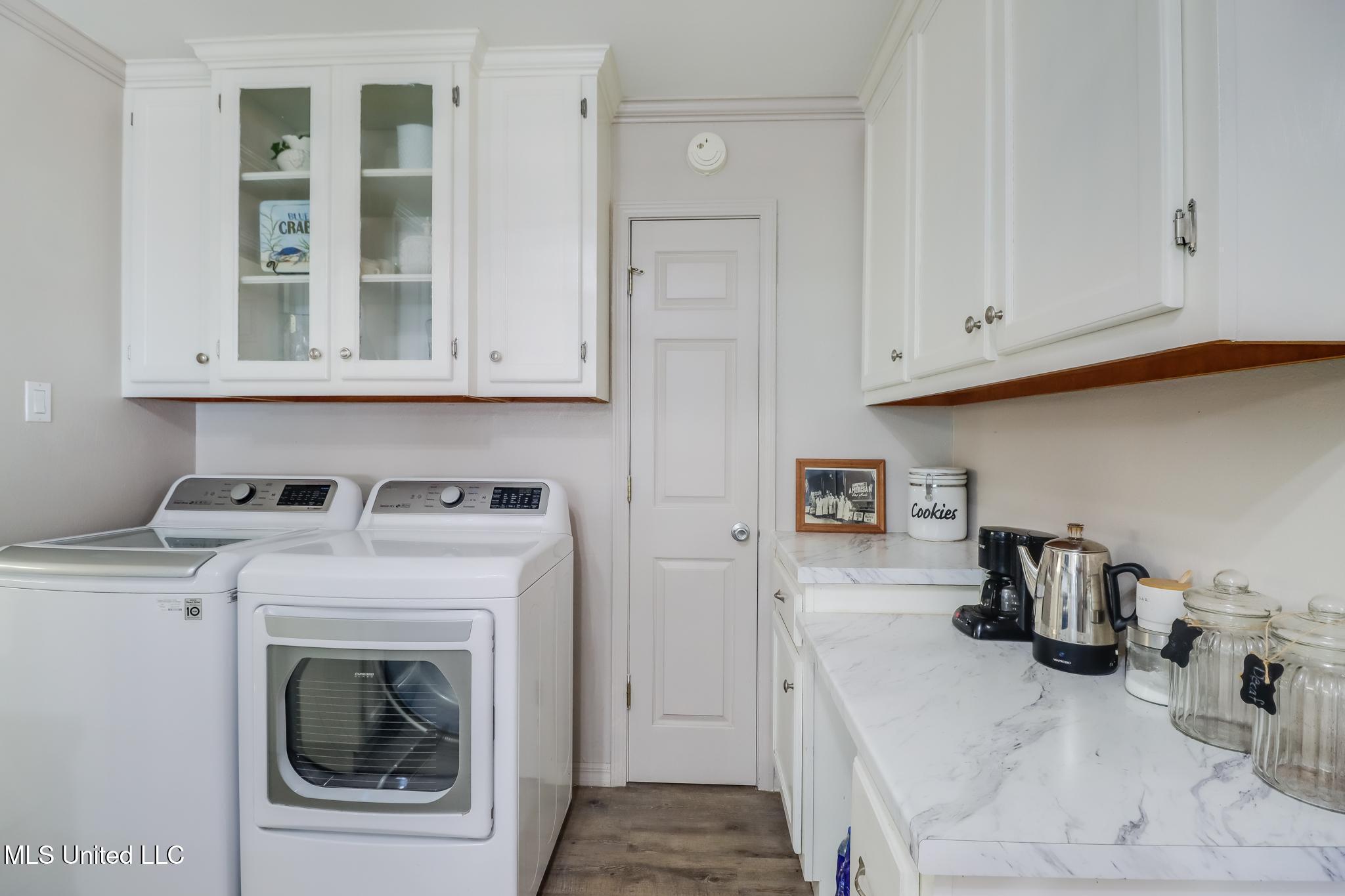 204 E Third Street Property Photo 12