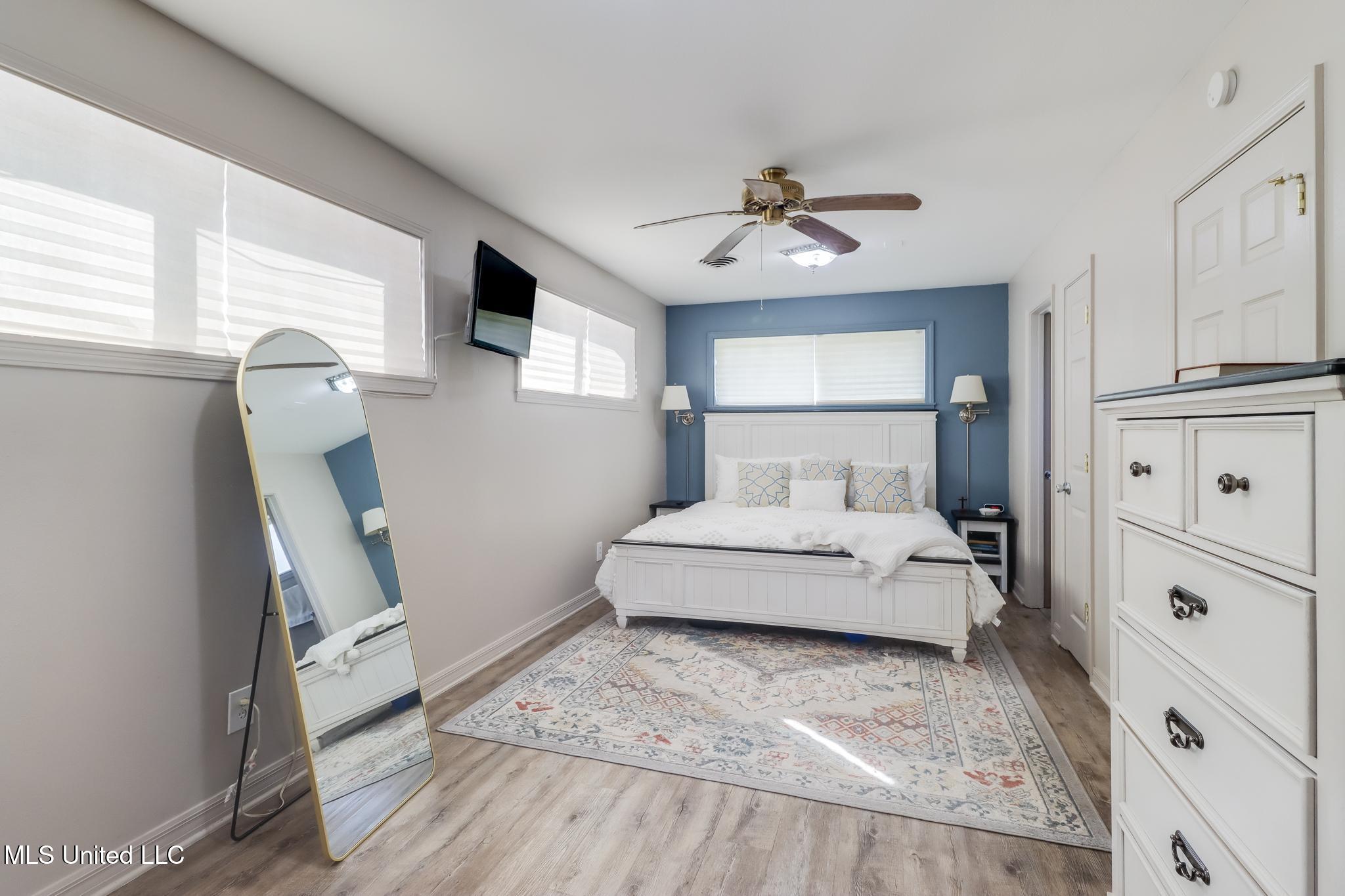 204 E Third Street Property Photo 13