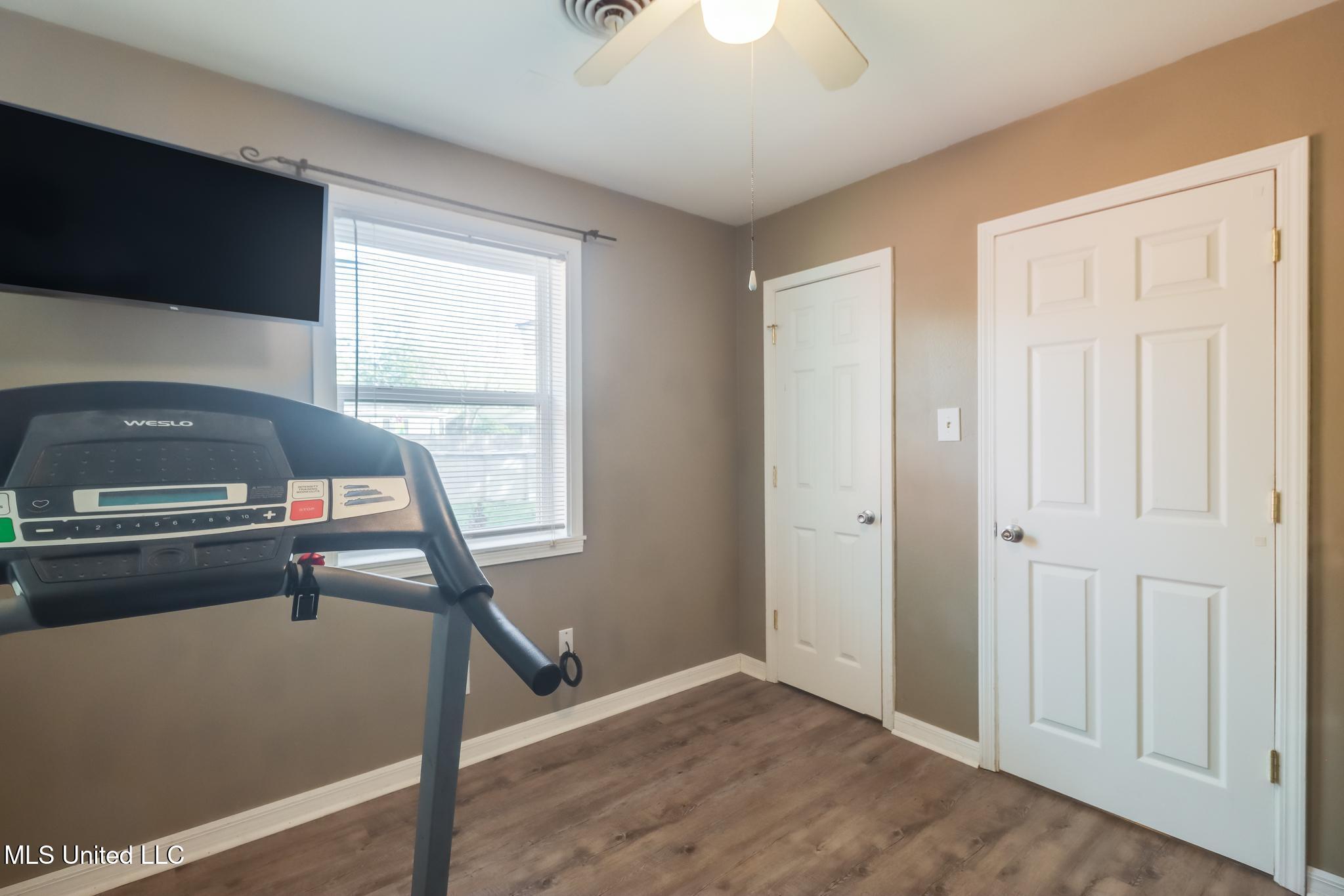 204 E Third Street Property Photo 22