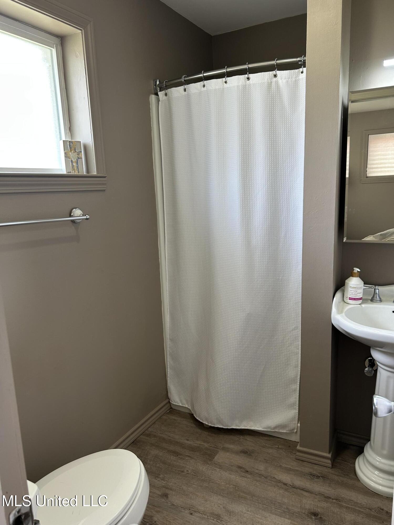 204 E Third Street Property Photo 25