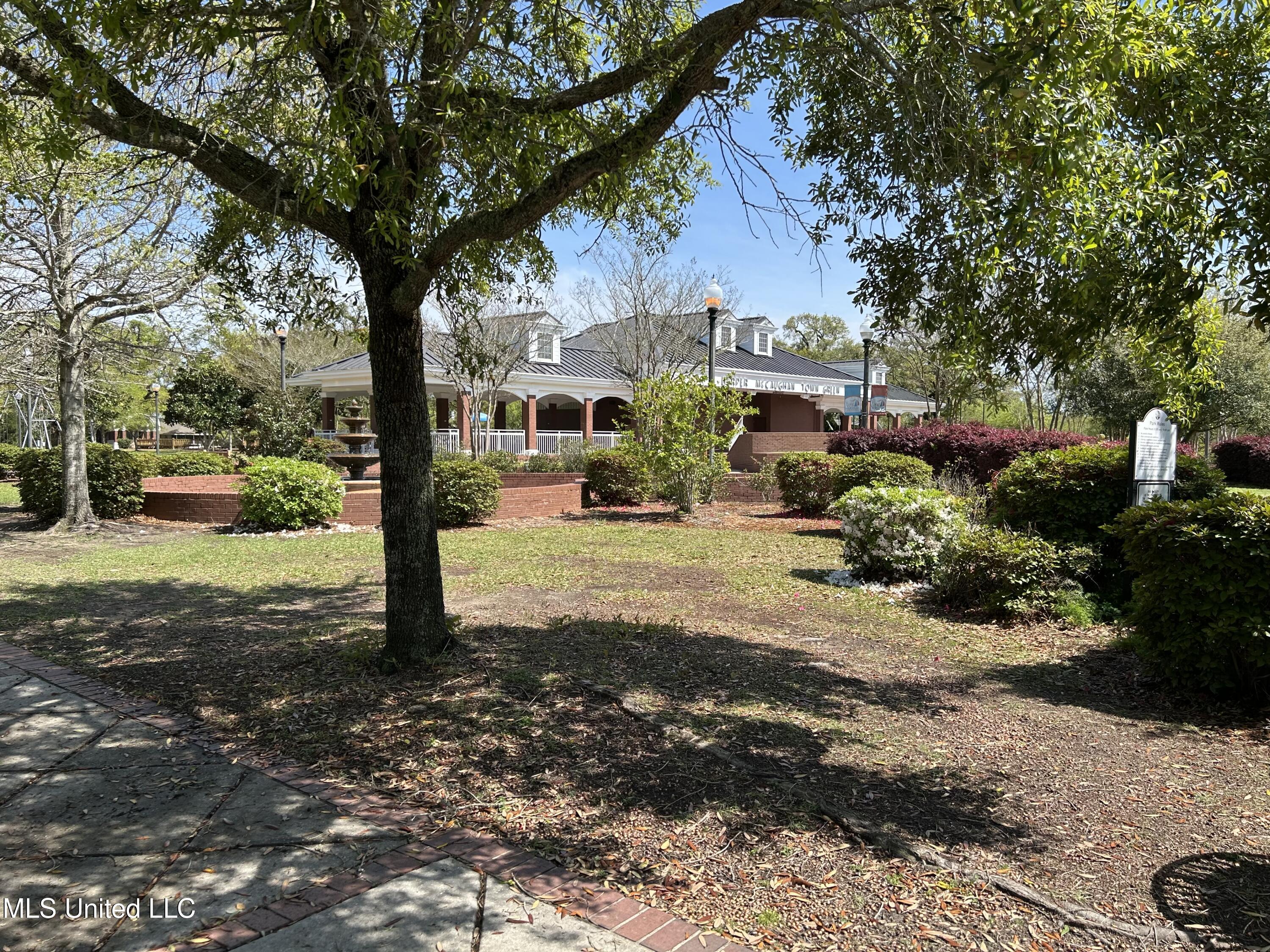 204 E Third Street Property Photo 31