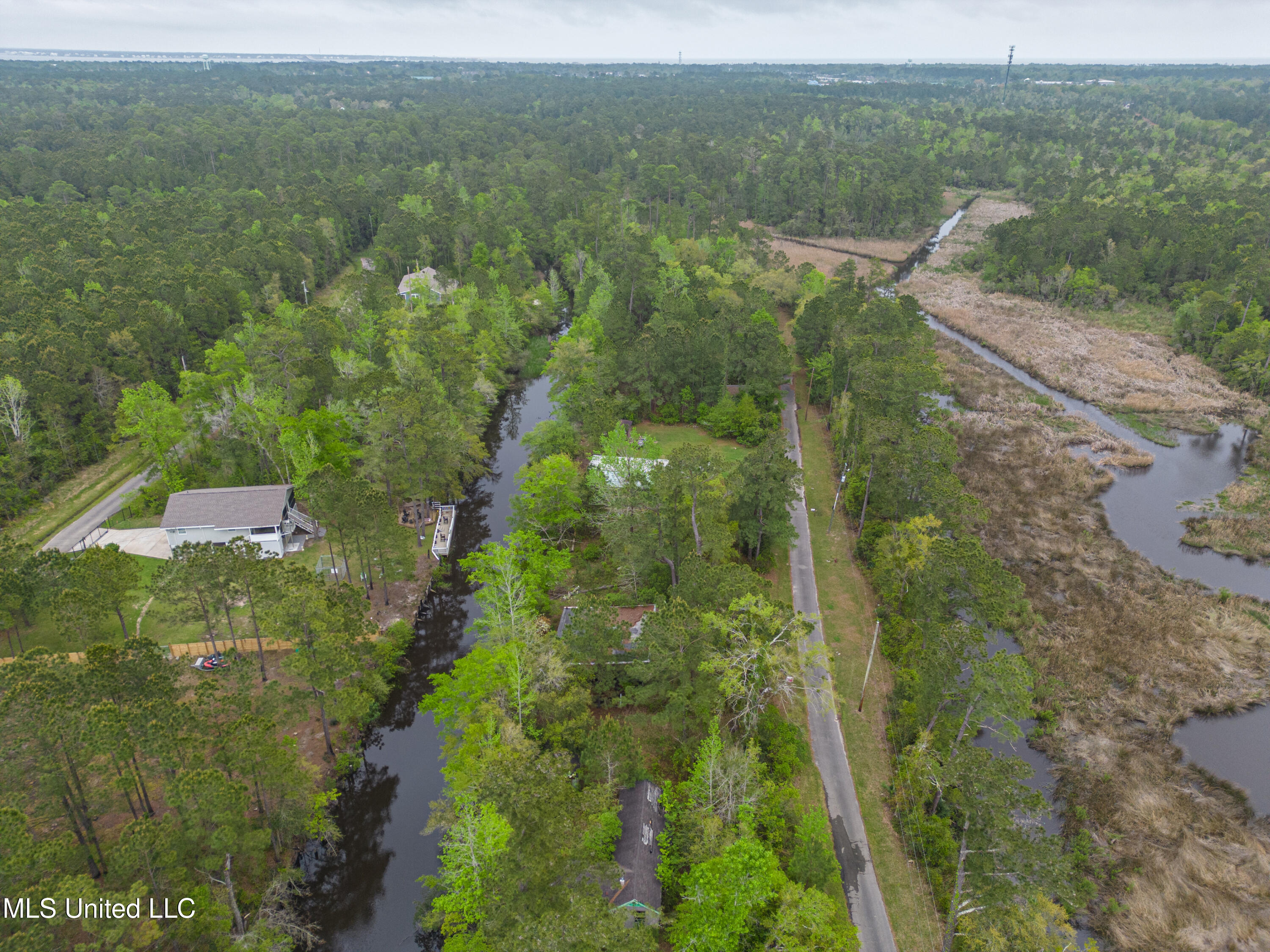 11308 Lake Drive Property Photo 9
