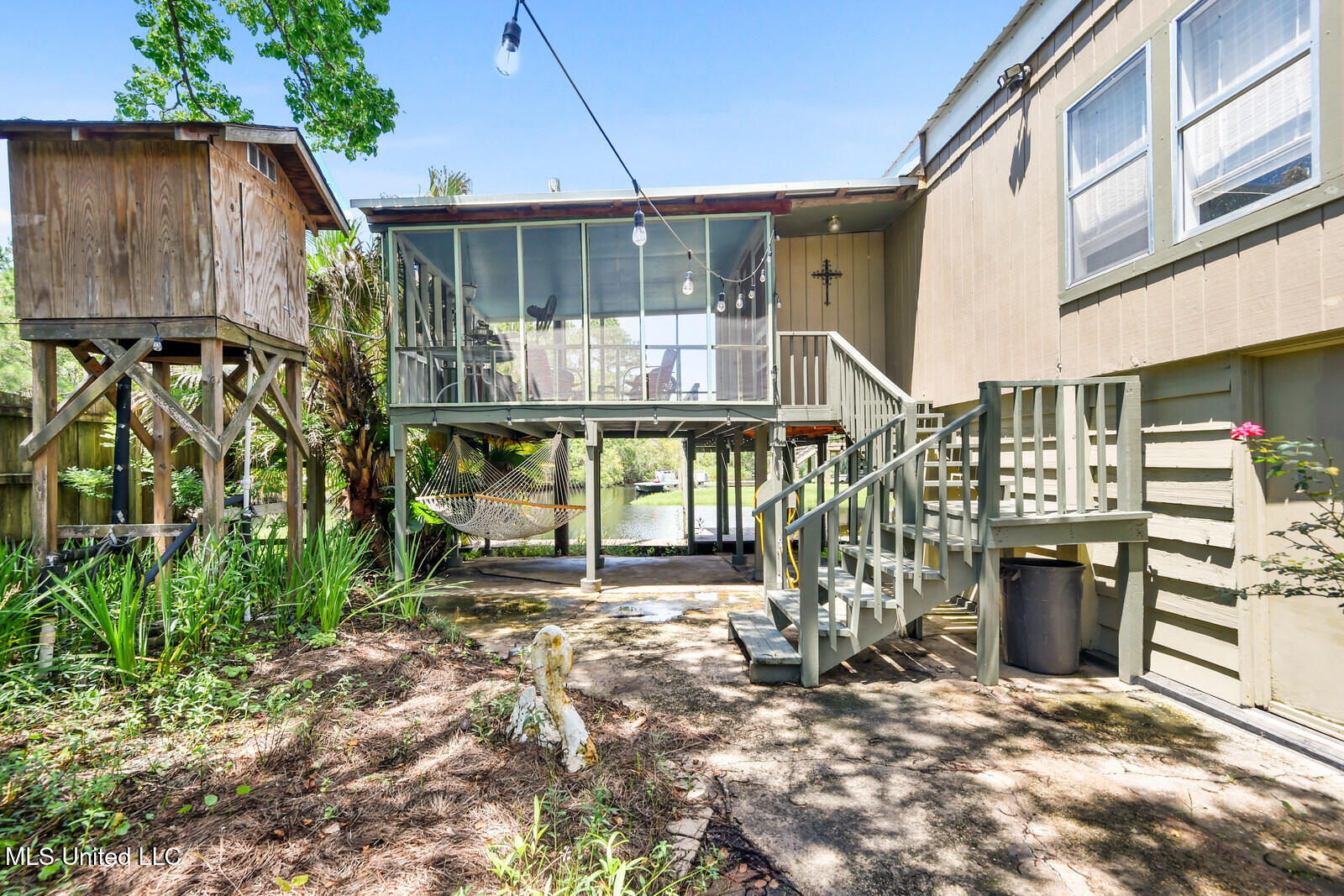 10091 River Drive Property Photo 5